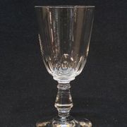4 anciens verres a vin en cristal taillé baccarat ? saint louis ?