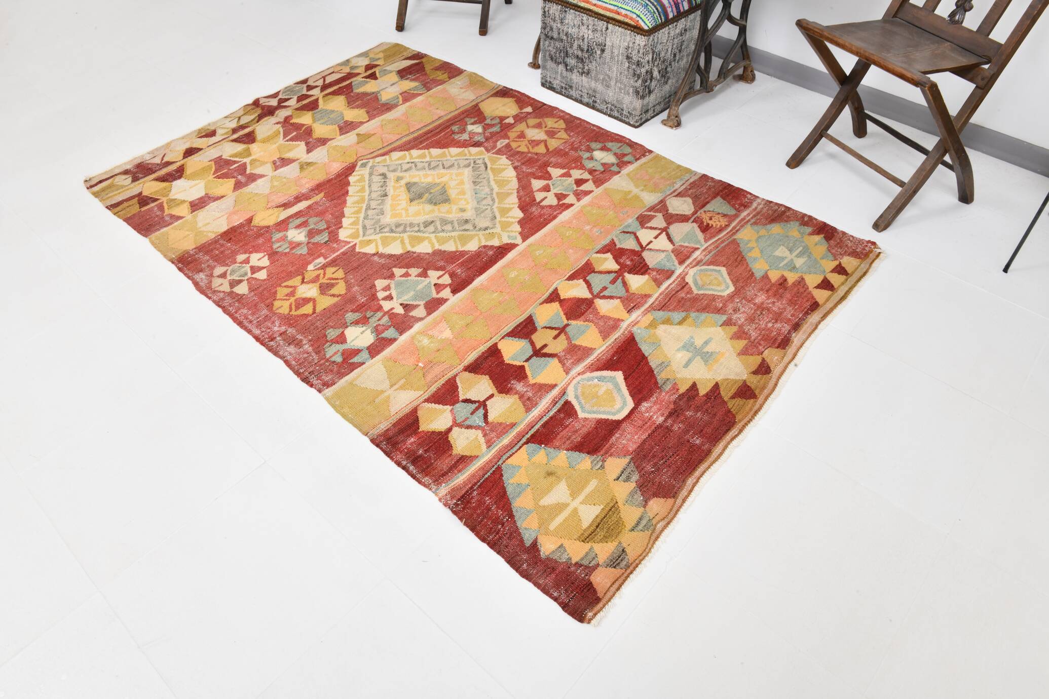 4x7 Red Green Turkish Vintage Kilim Rug 135x210Cm SK 2239