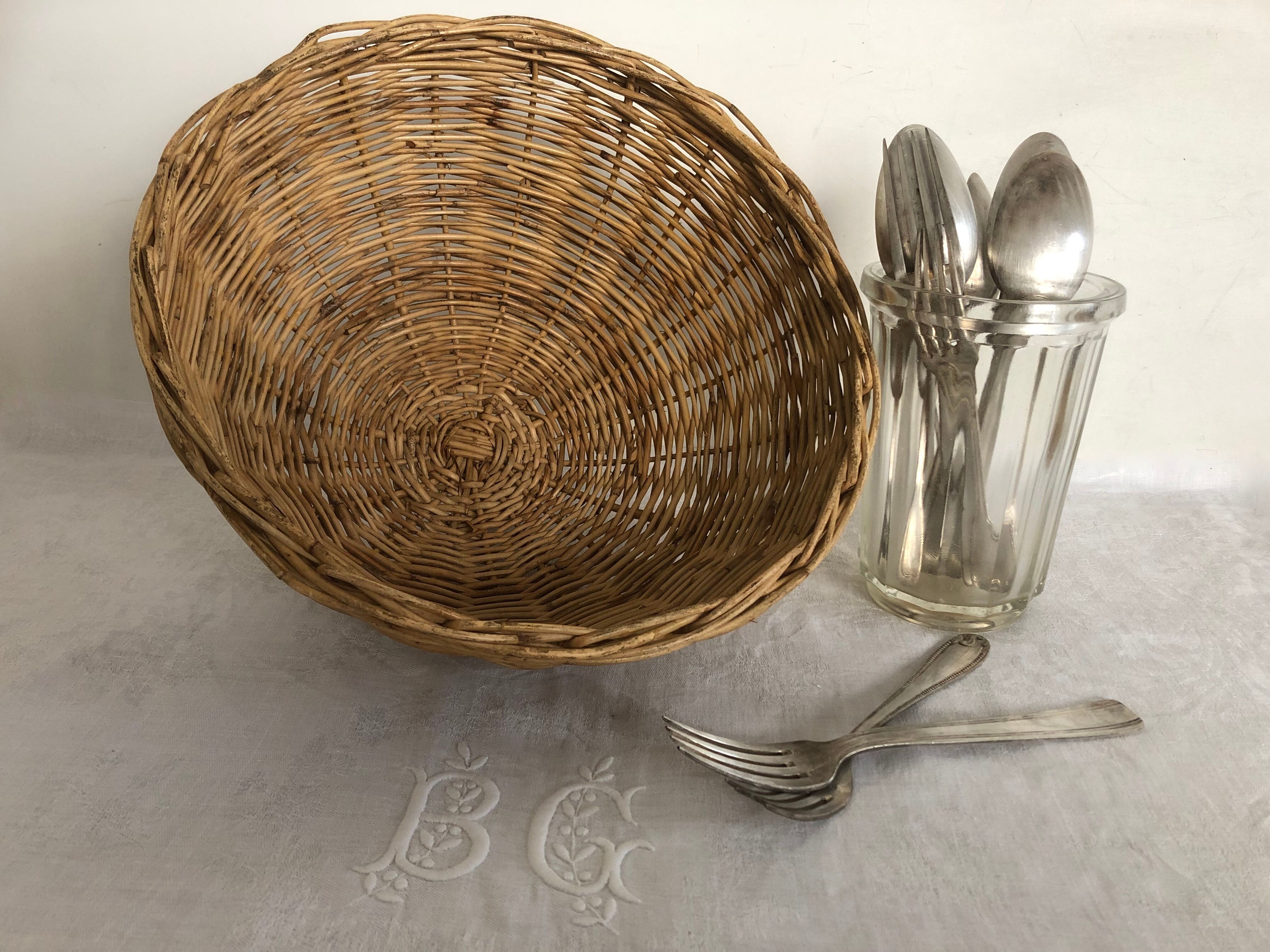 Cloche en osier tressé, campagne chic, cuisine