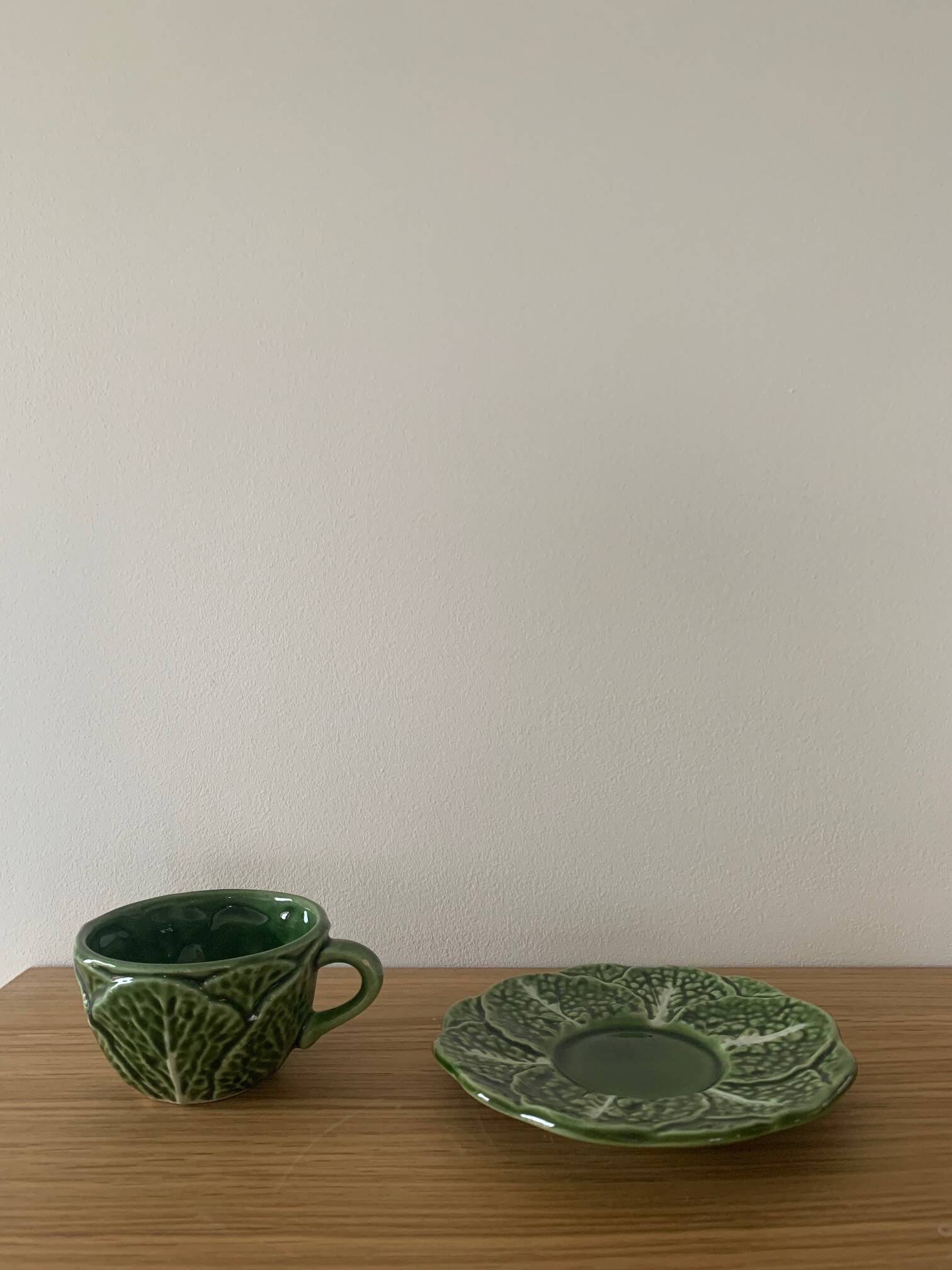 Cabbage coffee cup + saucer, Portugal