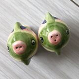 Salt shaker and pepper shaker in the shape of fish - Ceramic - Funny and atypical - Excellent condition