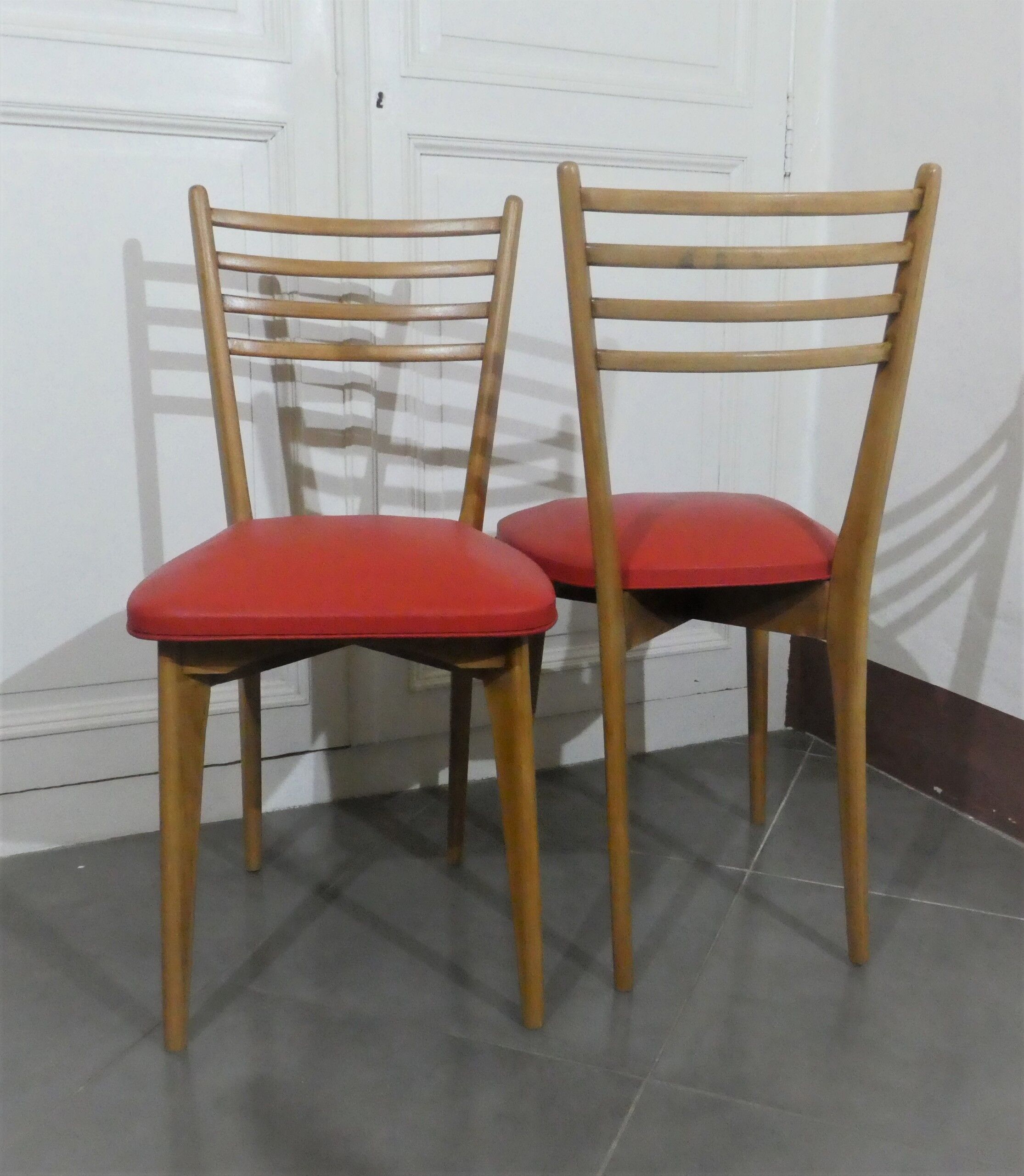 Lot of 6 dining room chairs