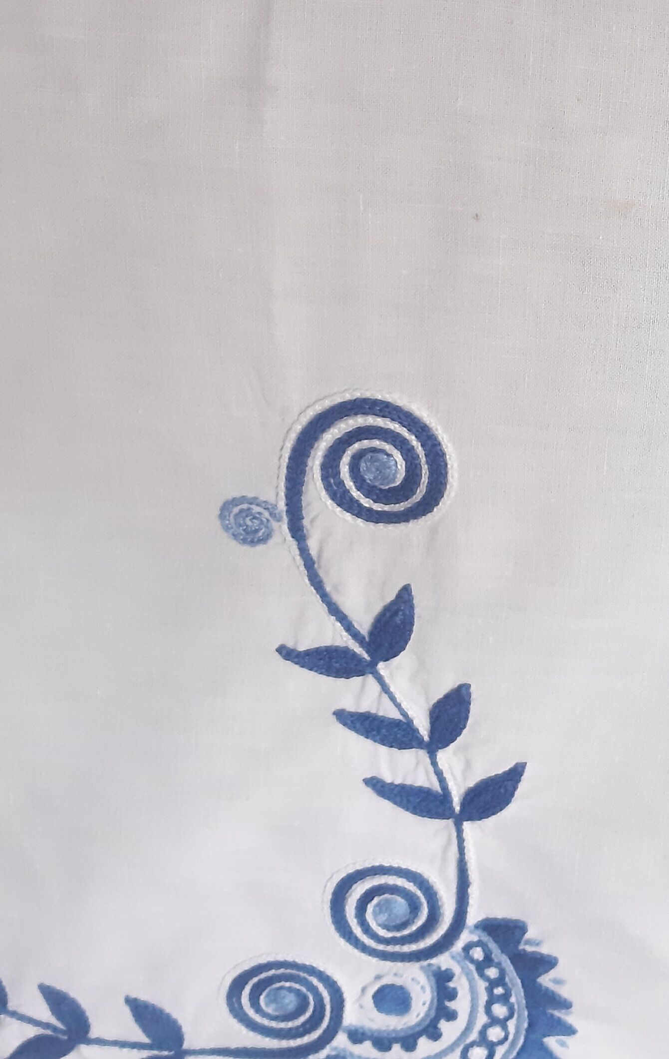 Tea tablecloth & napkins