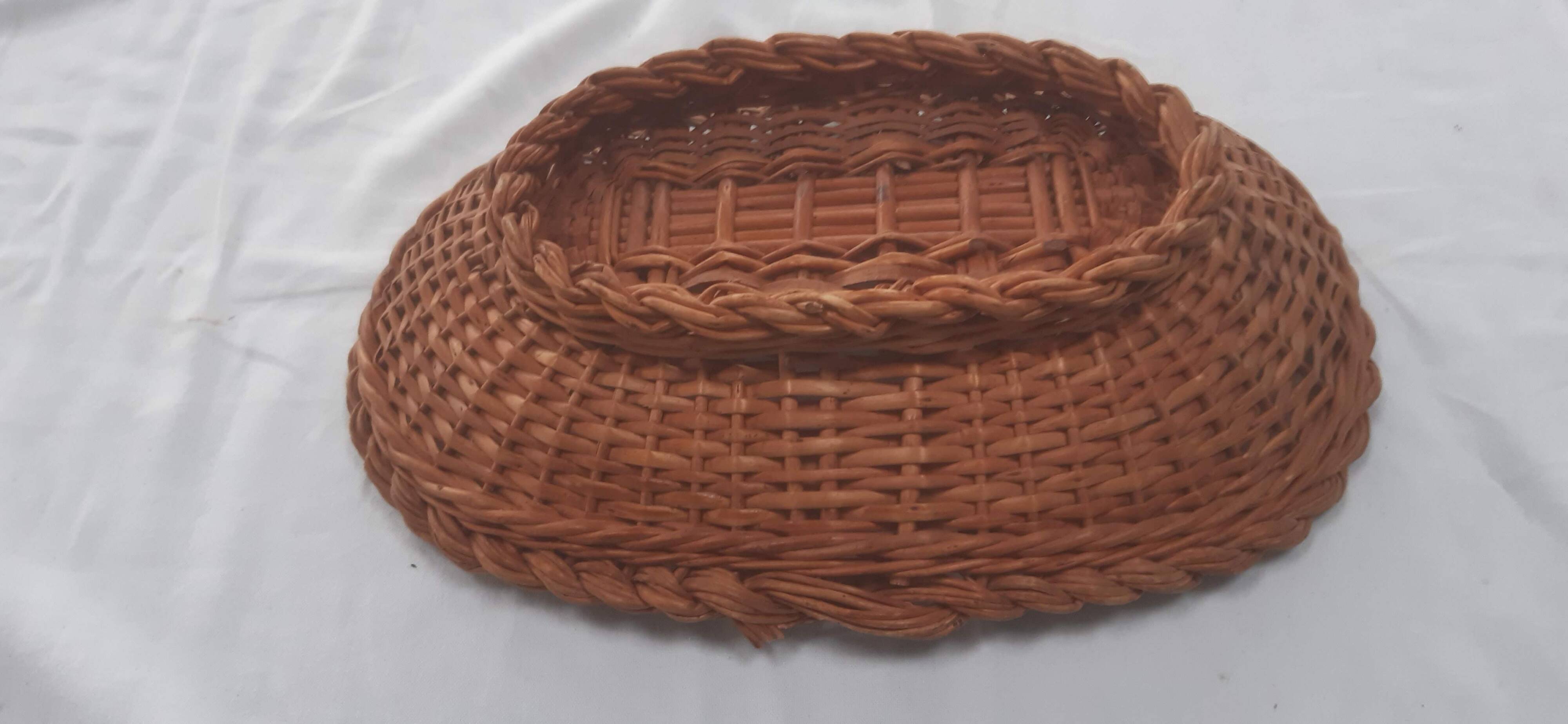 Small basket, empty basket