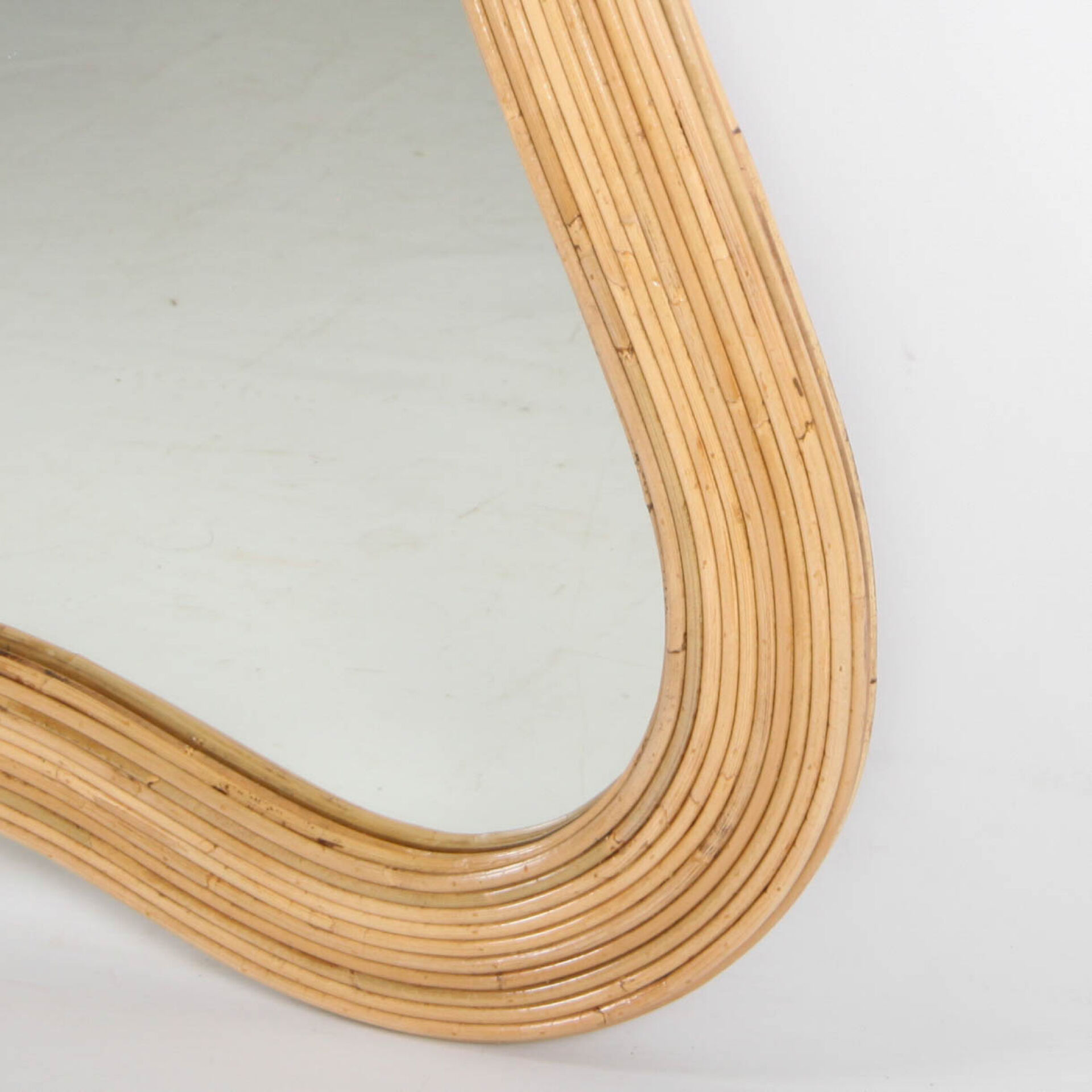 Large "waves" rattan mirror
