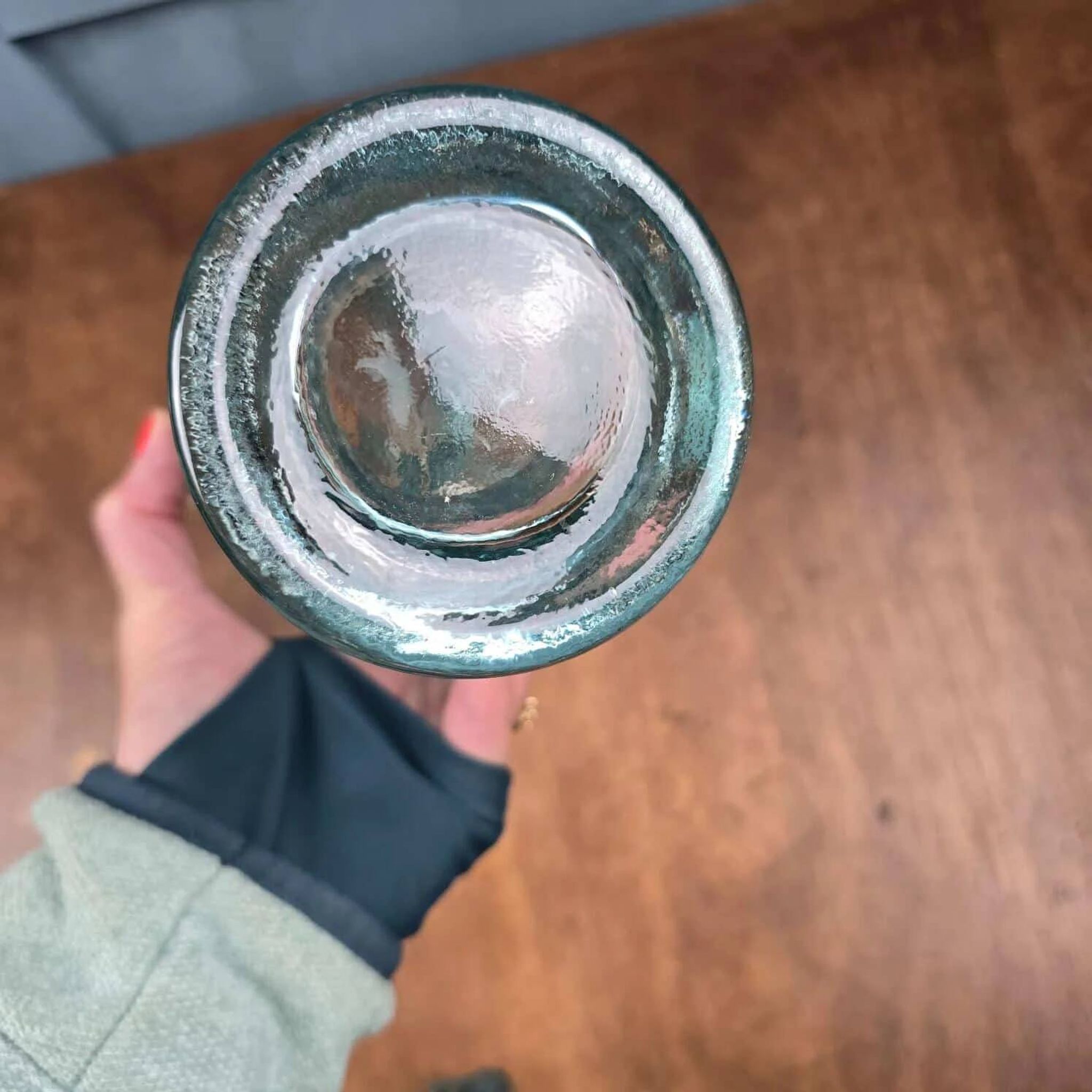 Bouteille raisin verre vintage – Carafe ou soliflore vert bleuté