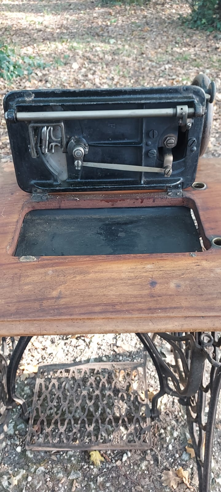 Singer sewing machine