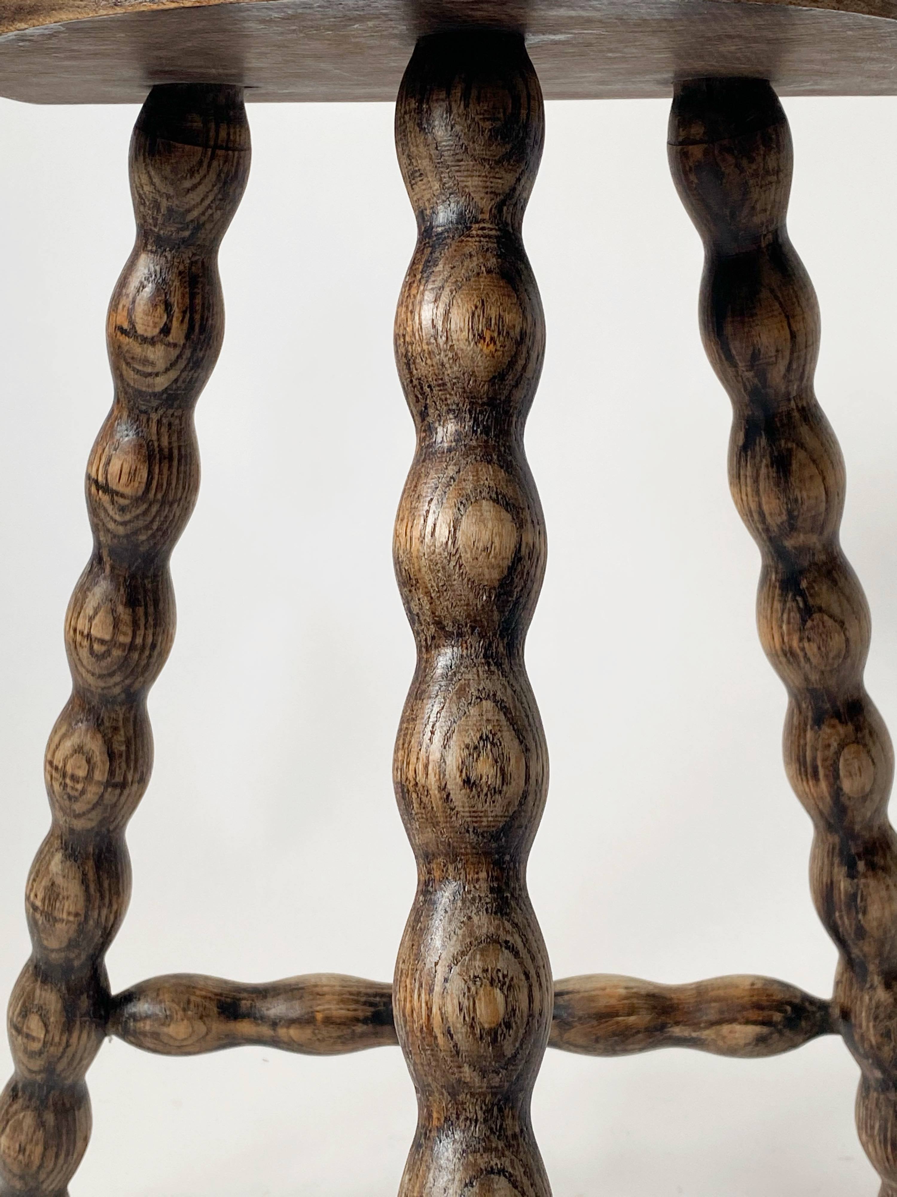 Tabouret de ferme tripode vintage