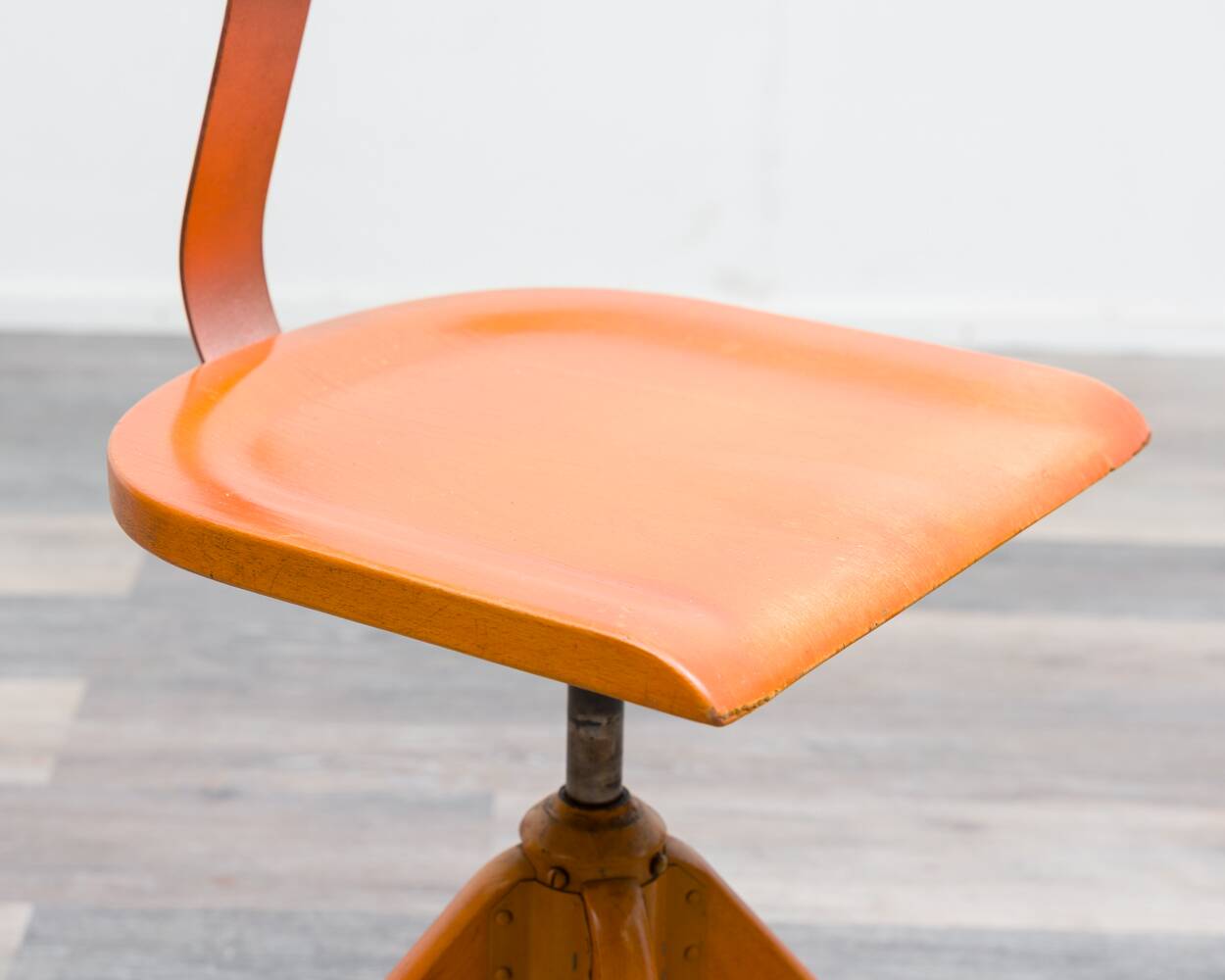 Office chair/architect's chair with industrial design,