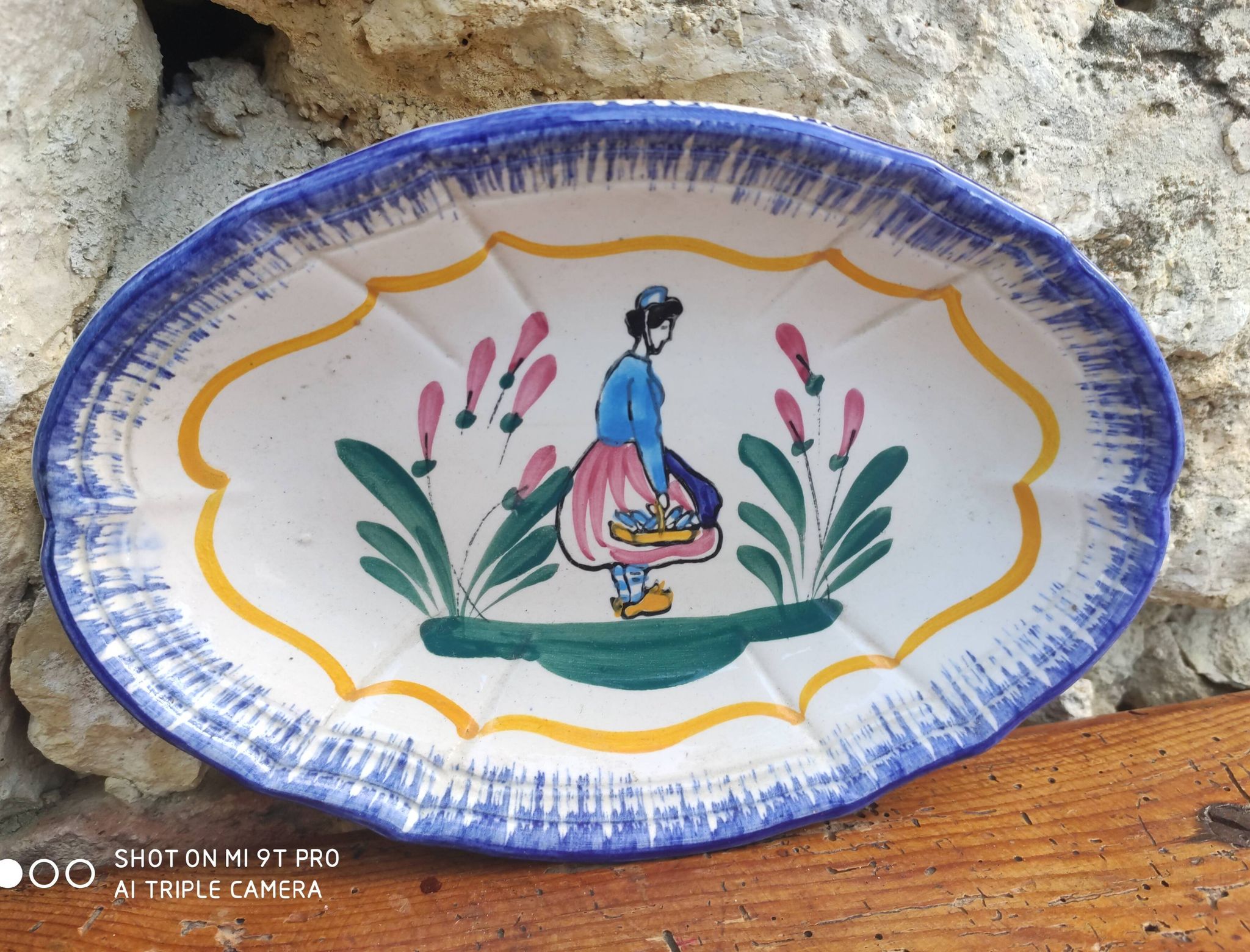 Ceramic bowl