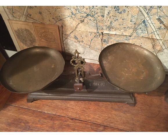 Old cast iron and copper scale
