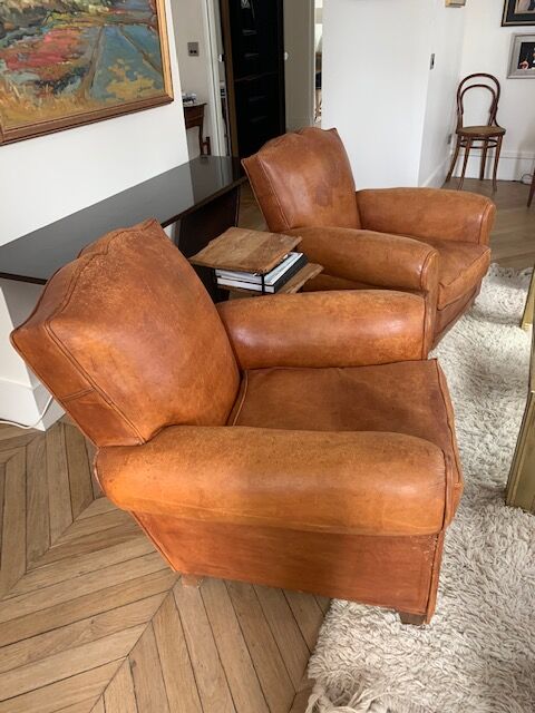 Lot of 2 leather club armchairs