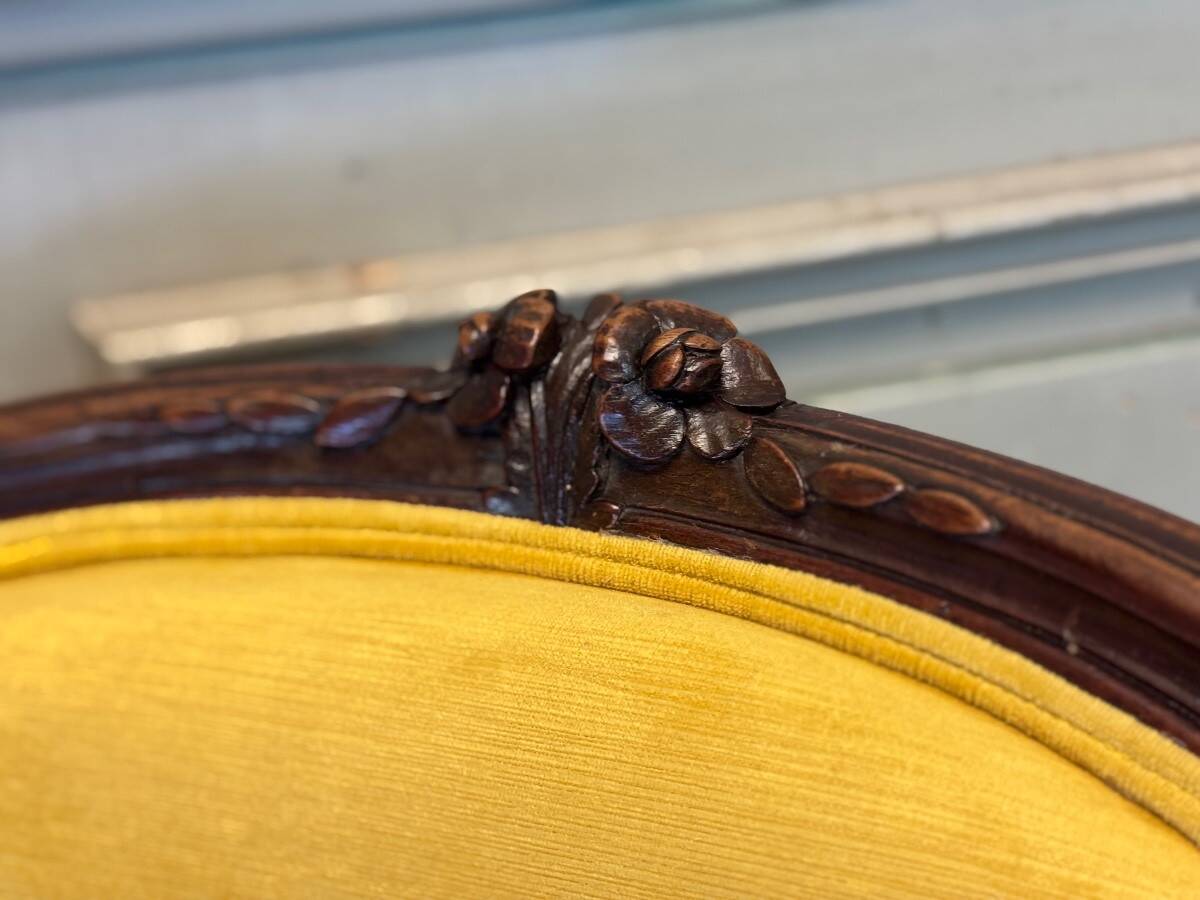 Pair of large Louis XV shepherdesses, stamped by François Foliot, master