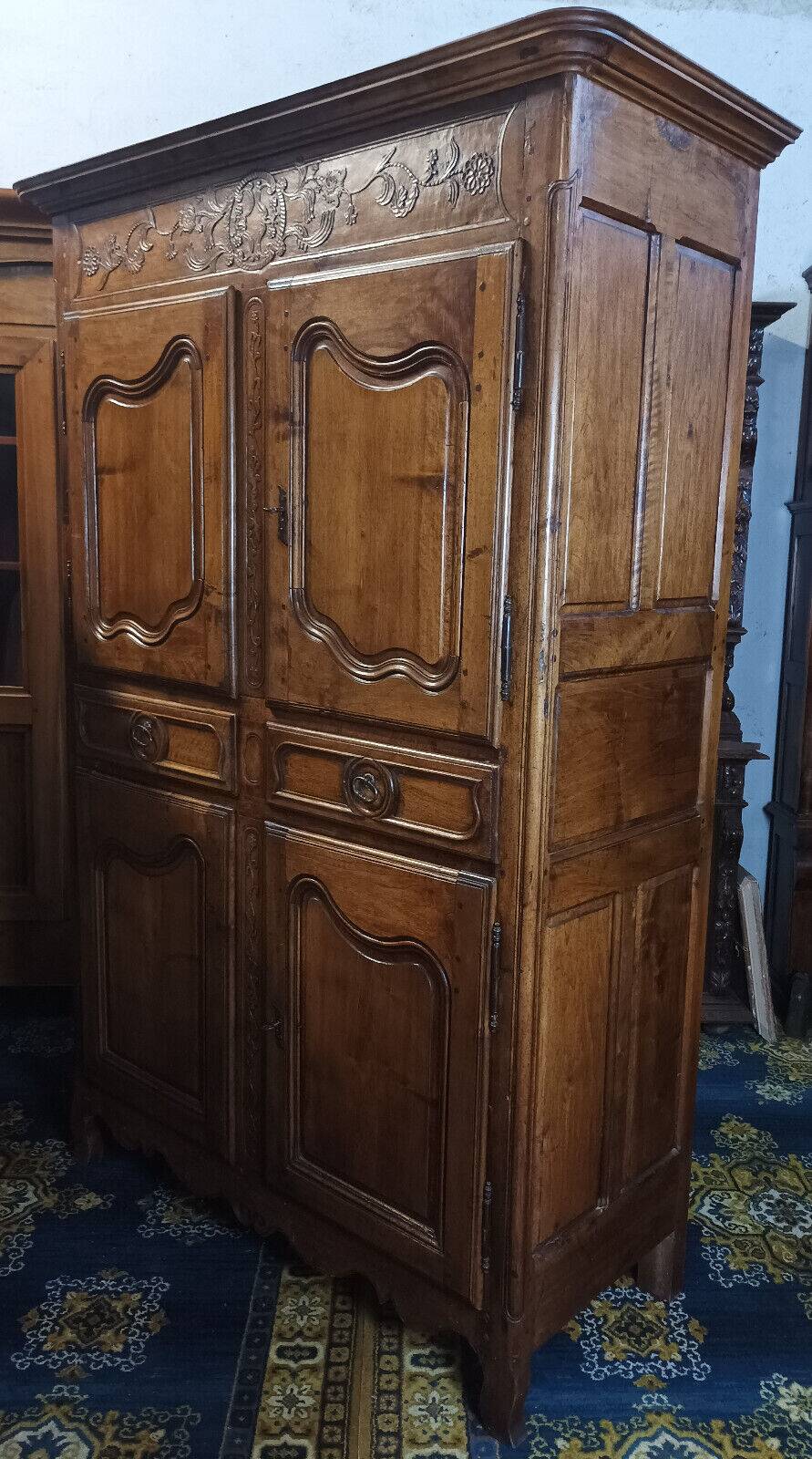 Regency 4-door cabinet sideboard in carved walnut