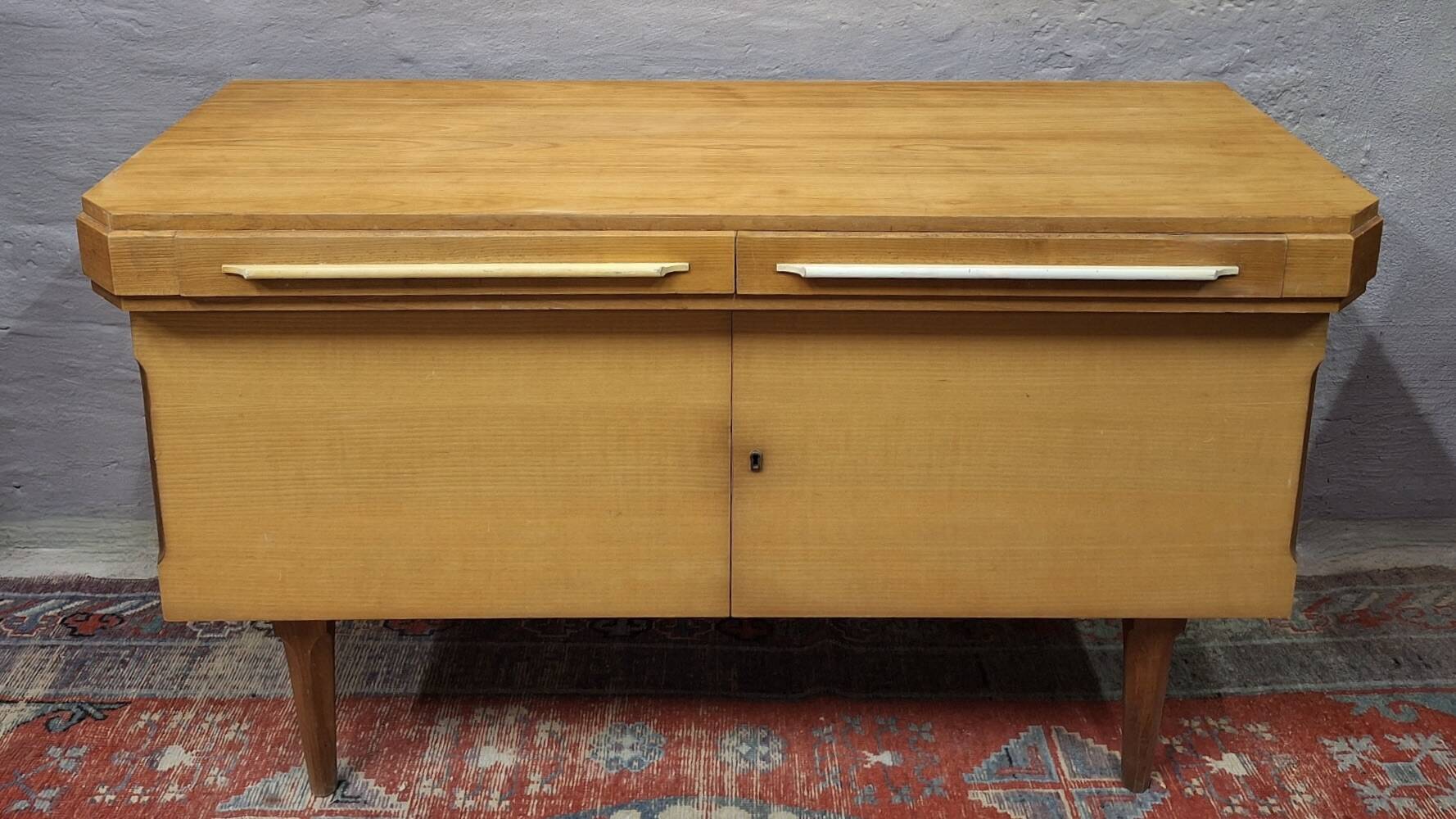 Vintage art deco sideboard in maple, 1950