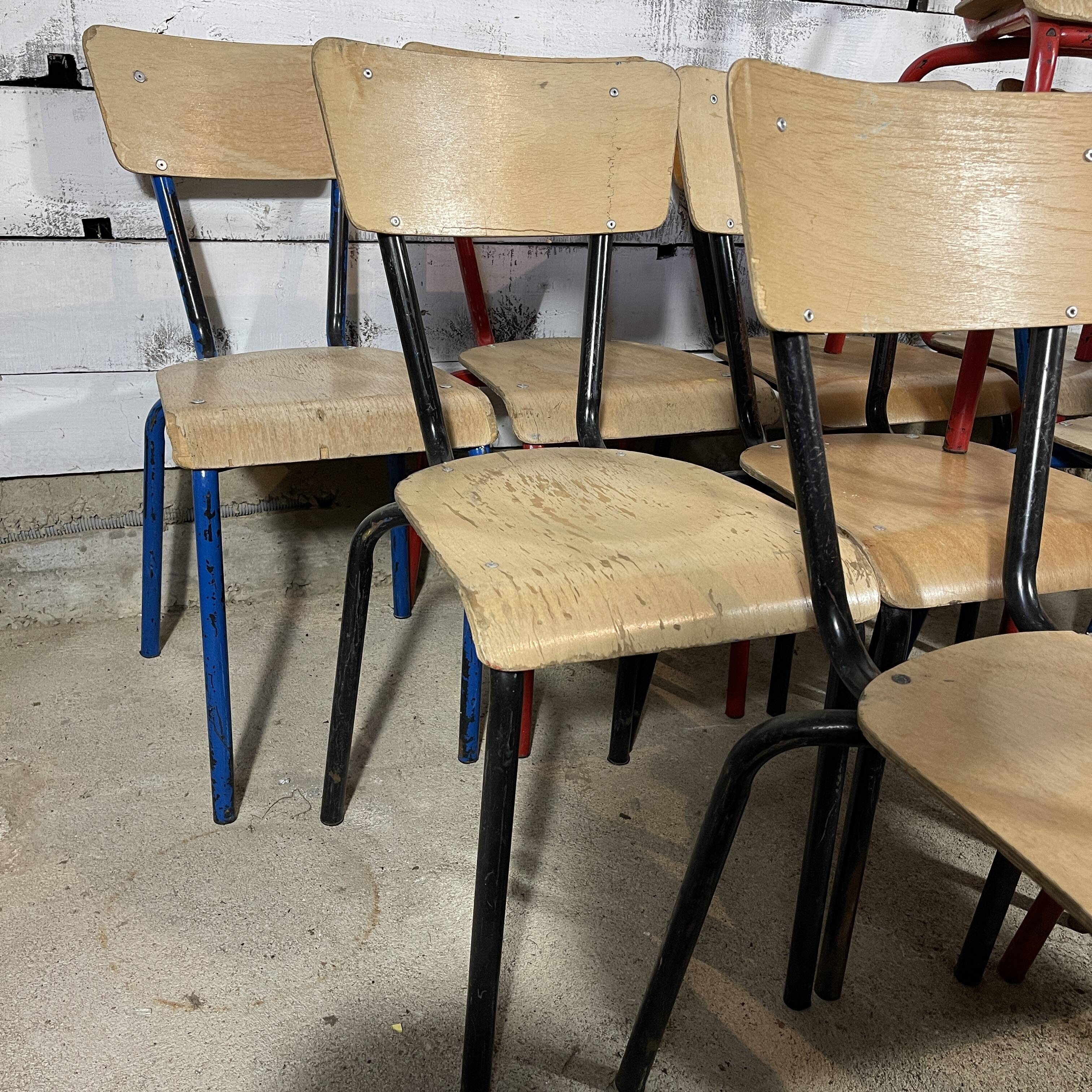 Set of 16 school chairs