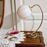 Lampe laiton col de cygne restaurer globe opaline rose