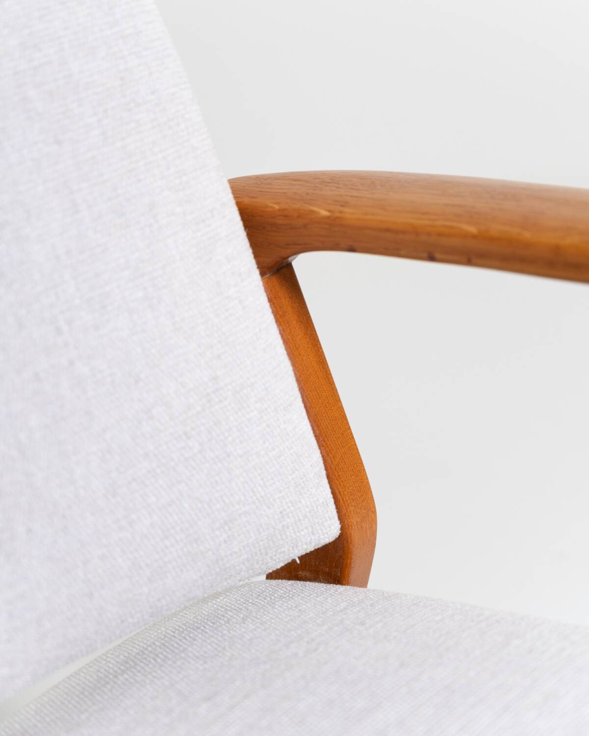 Paire de fauteuils en chêne scandinave, années 1960