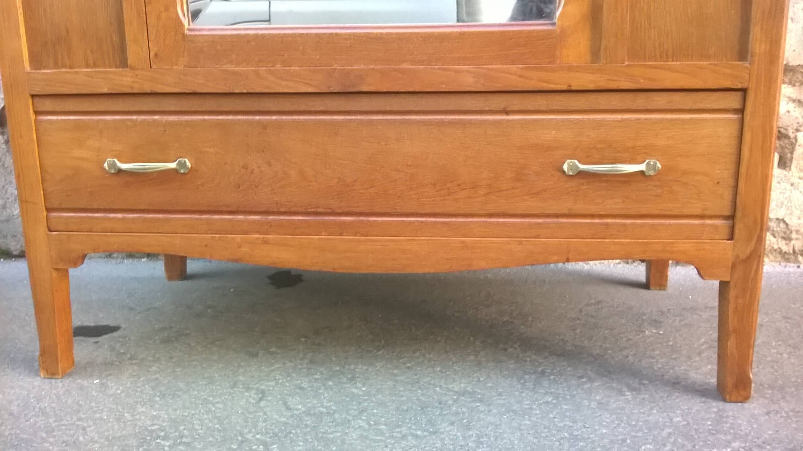 Raw Parisian wardrobe from the 1930s