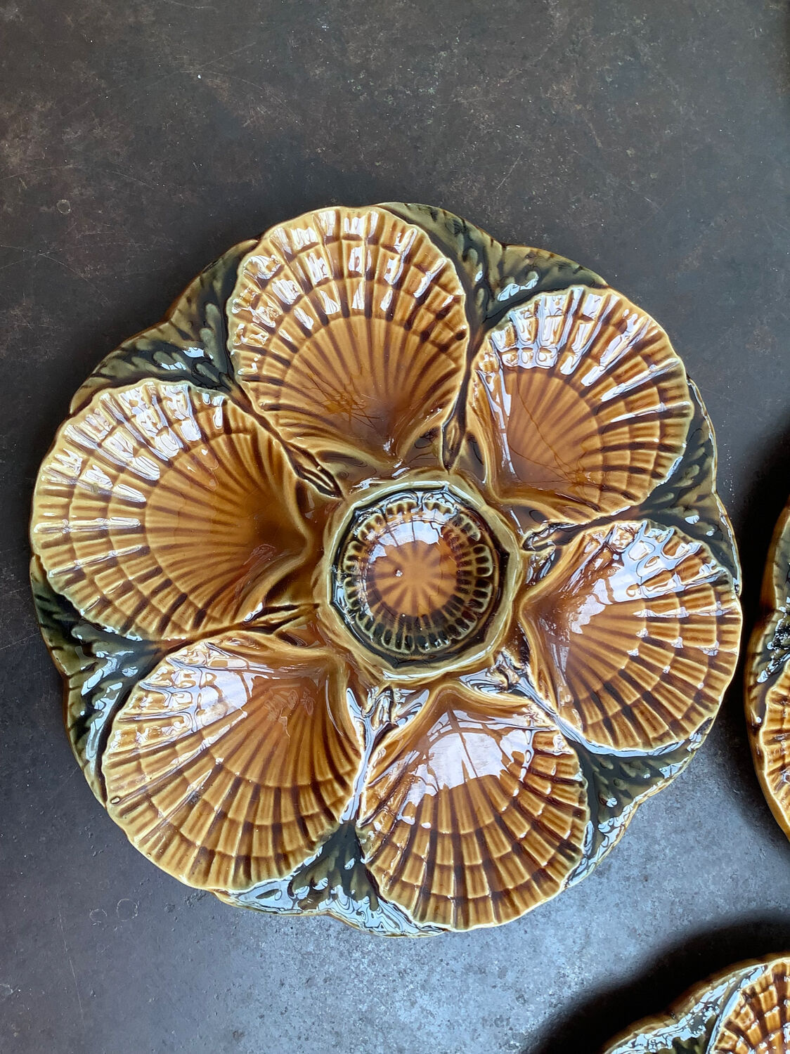 Sarreguemines oyster slip plates