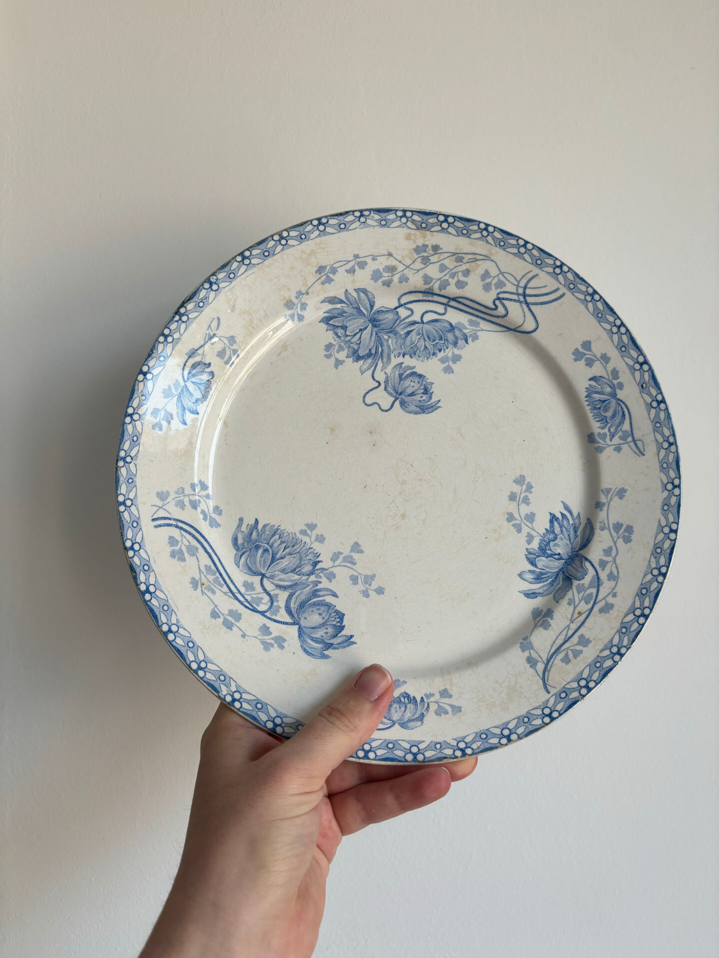 Old flat plate, light blue ironstone from Sarreguemines, model r.