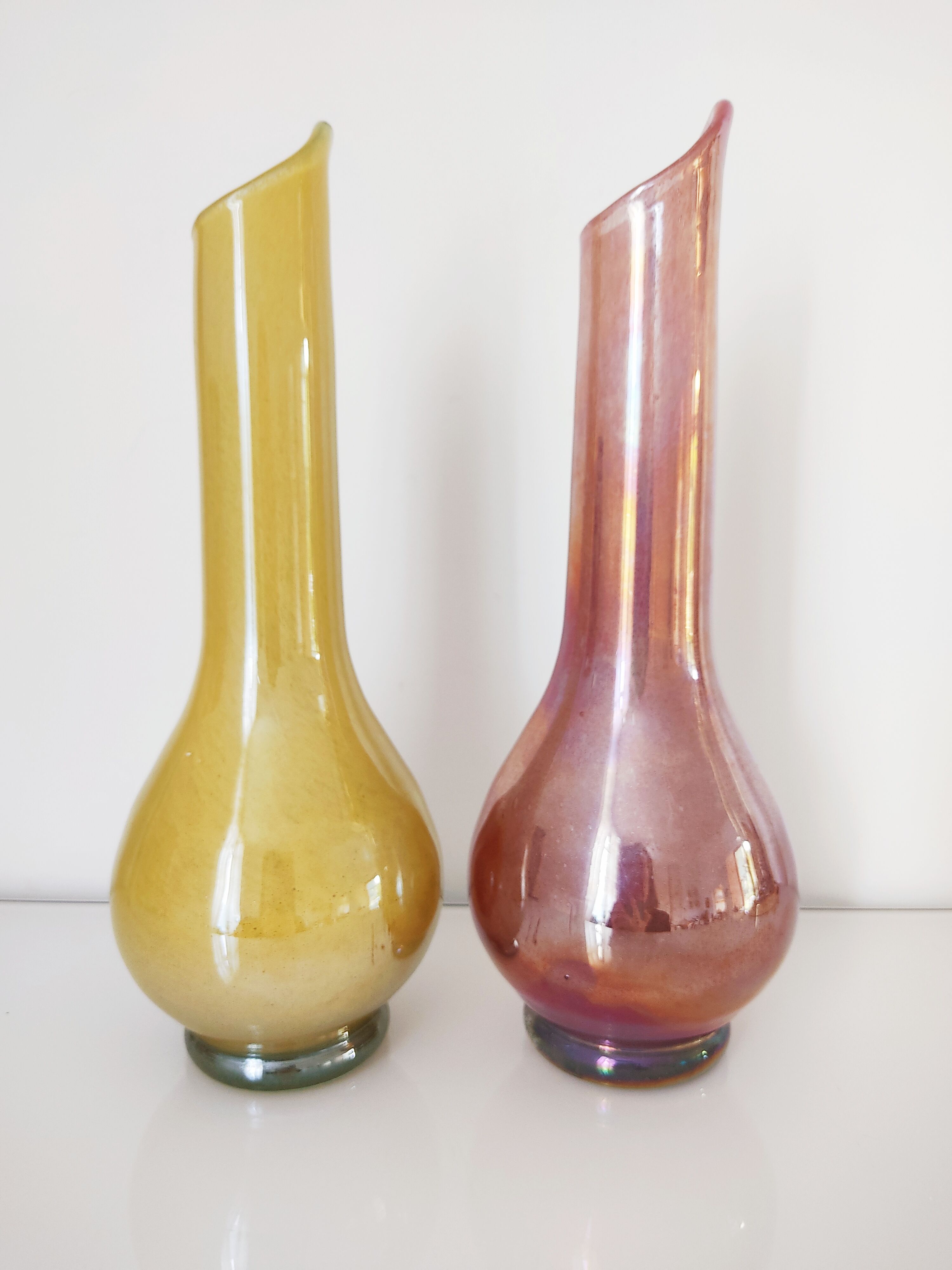 Set of two Murano glass vases