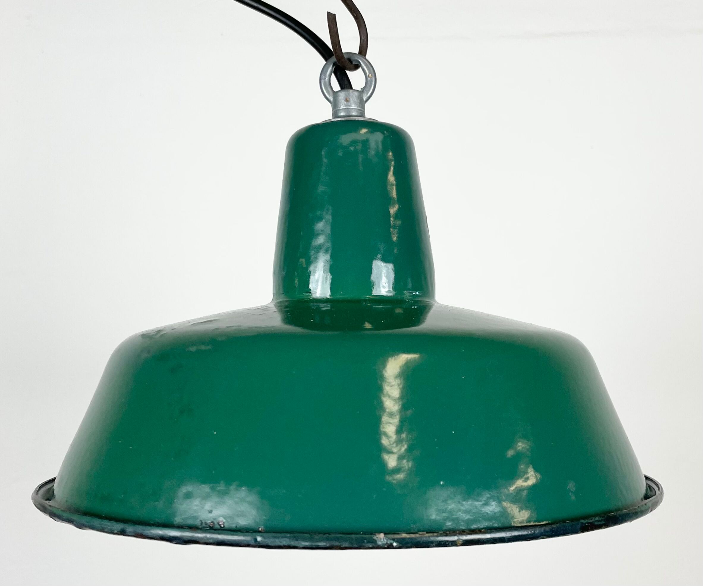 Industrial green enamel pendant lamp, 1960s