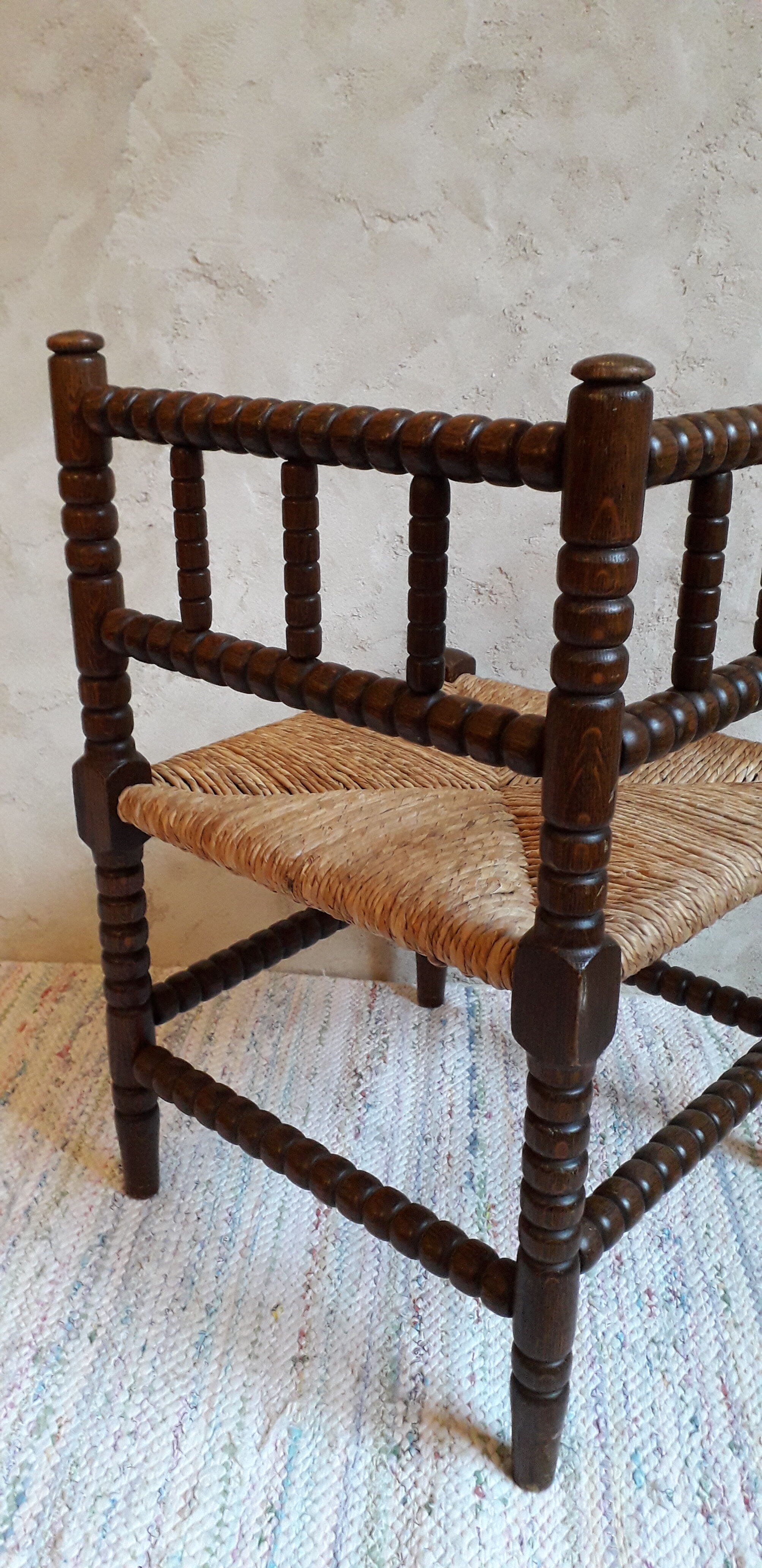 Paillé corner chair