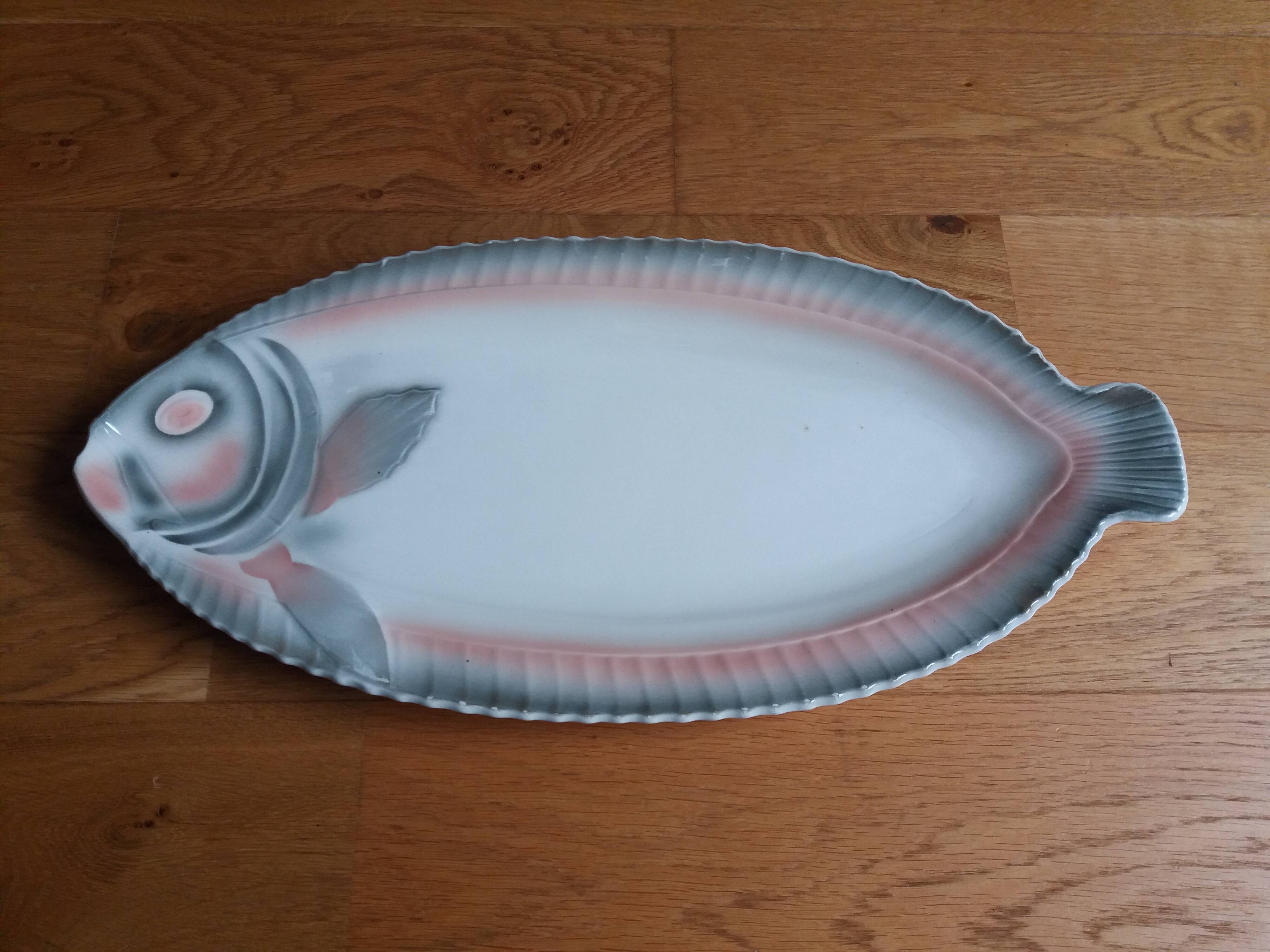 Digoin Sarreguemines zoomorphic fish dish
