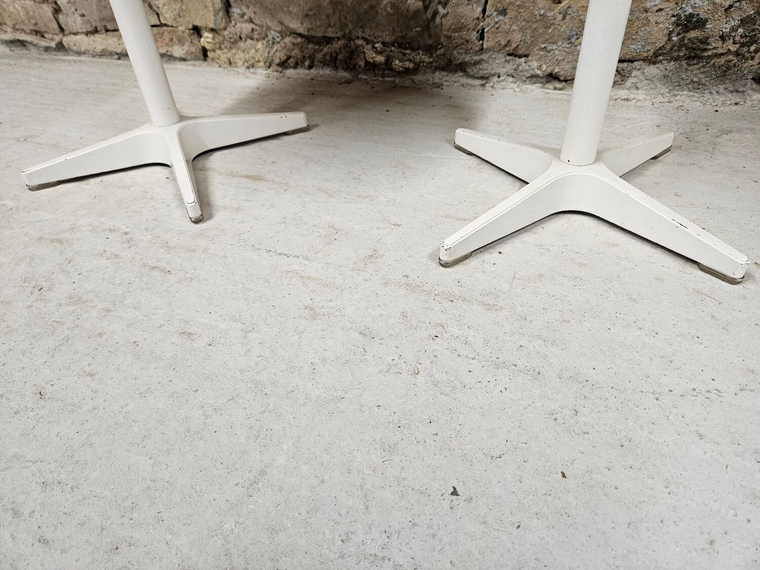 Paire de tabouret vintage en métal blanc de Brmshey & Co.,