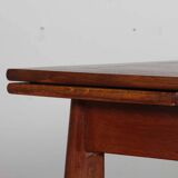 Extendable oak dining table from the 1950s
