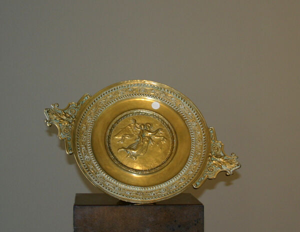 Coupe décorative en bronze