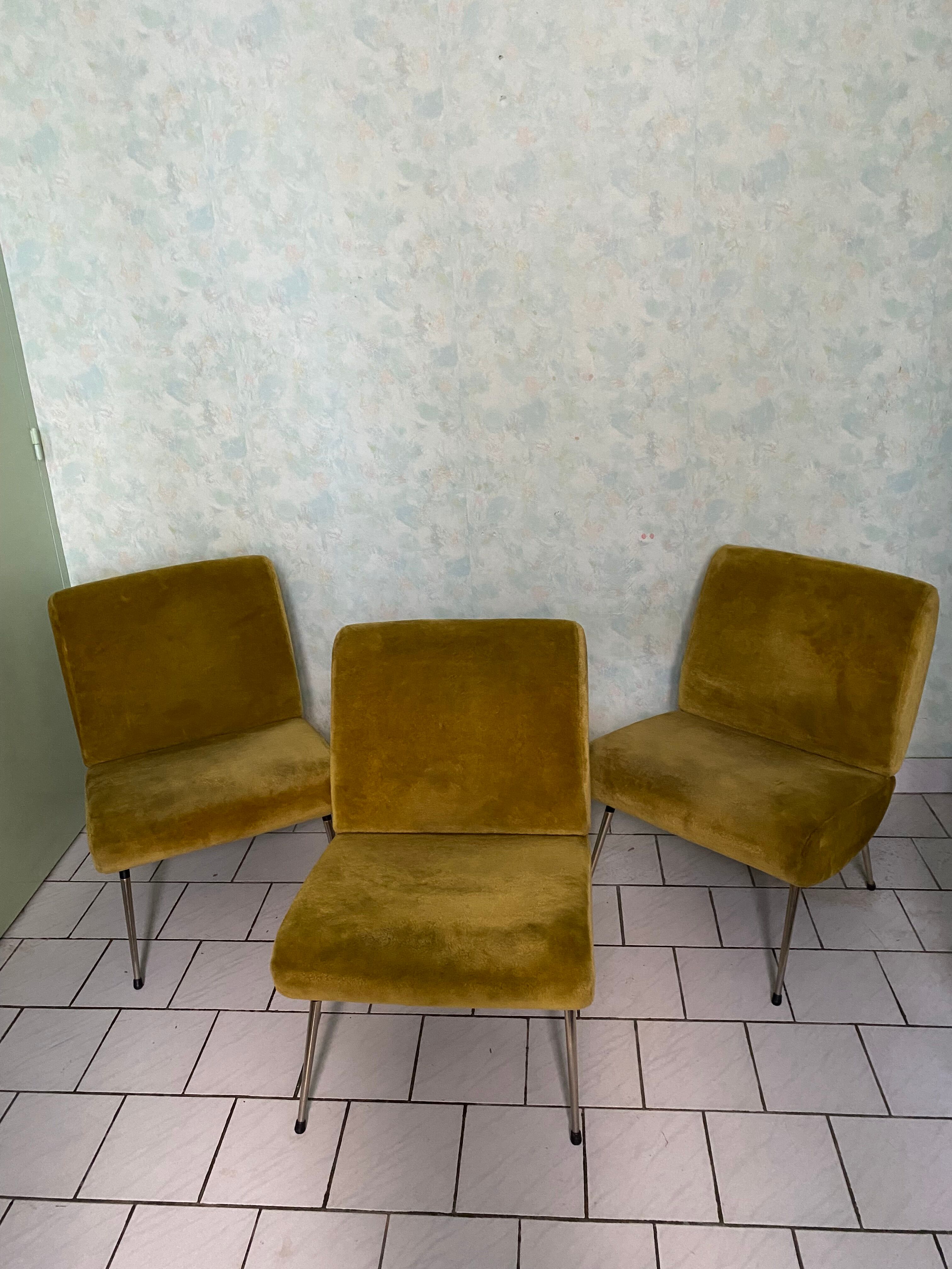 Suite of three armchairs pelfran model kiss