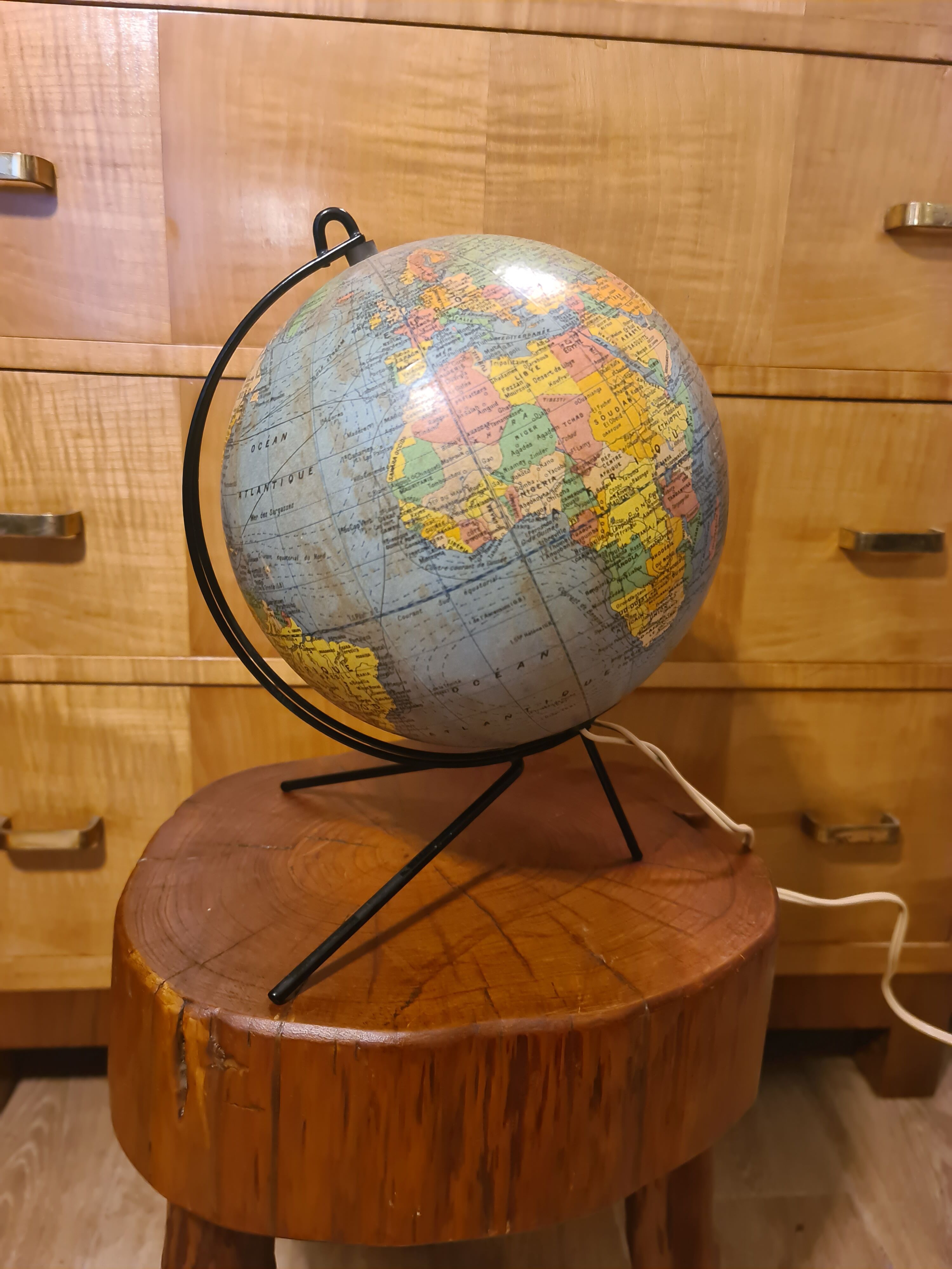 Vintage globe Girard Barrère 1970