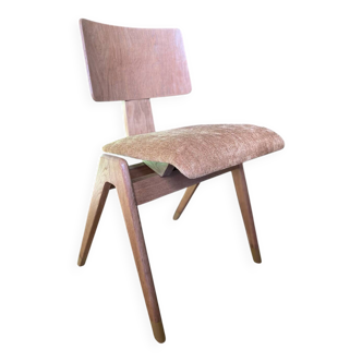 Robin Day Chair