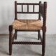 Chaise d’angle française provinciale ancienne en chêne sculpté, 1910