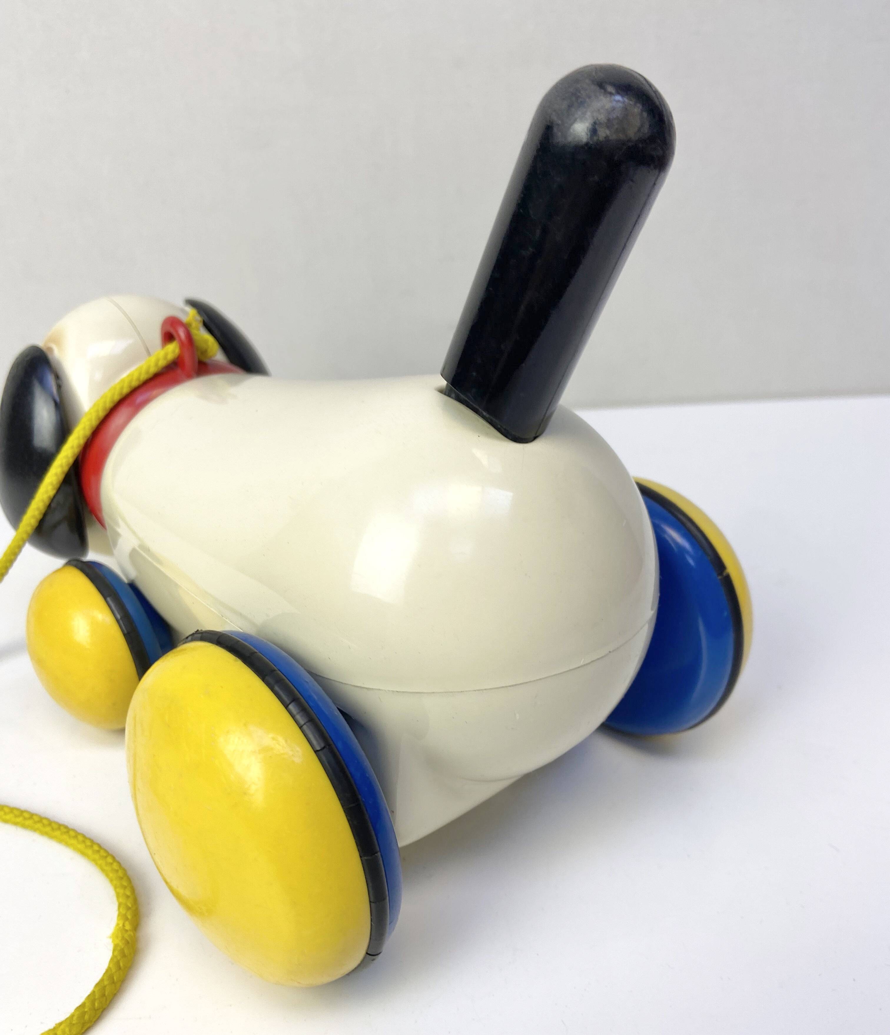 Vintage pull toy - Wheeled dog