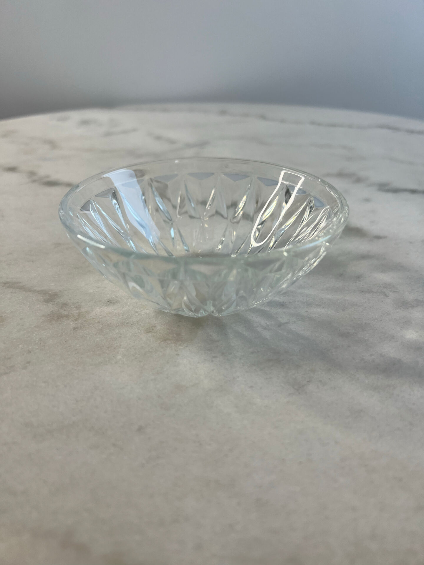 Cut glass bowl stamped France 11cm