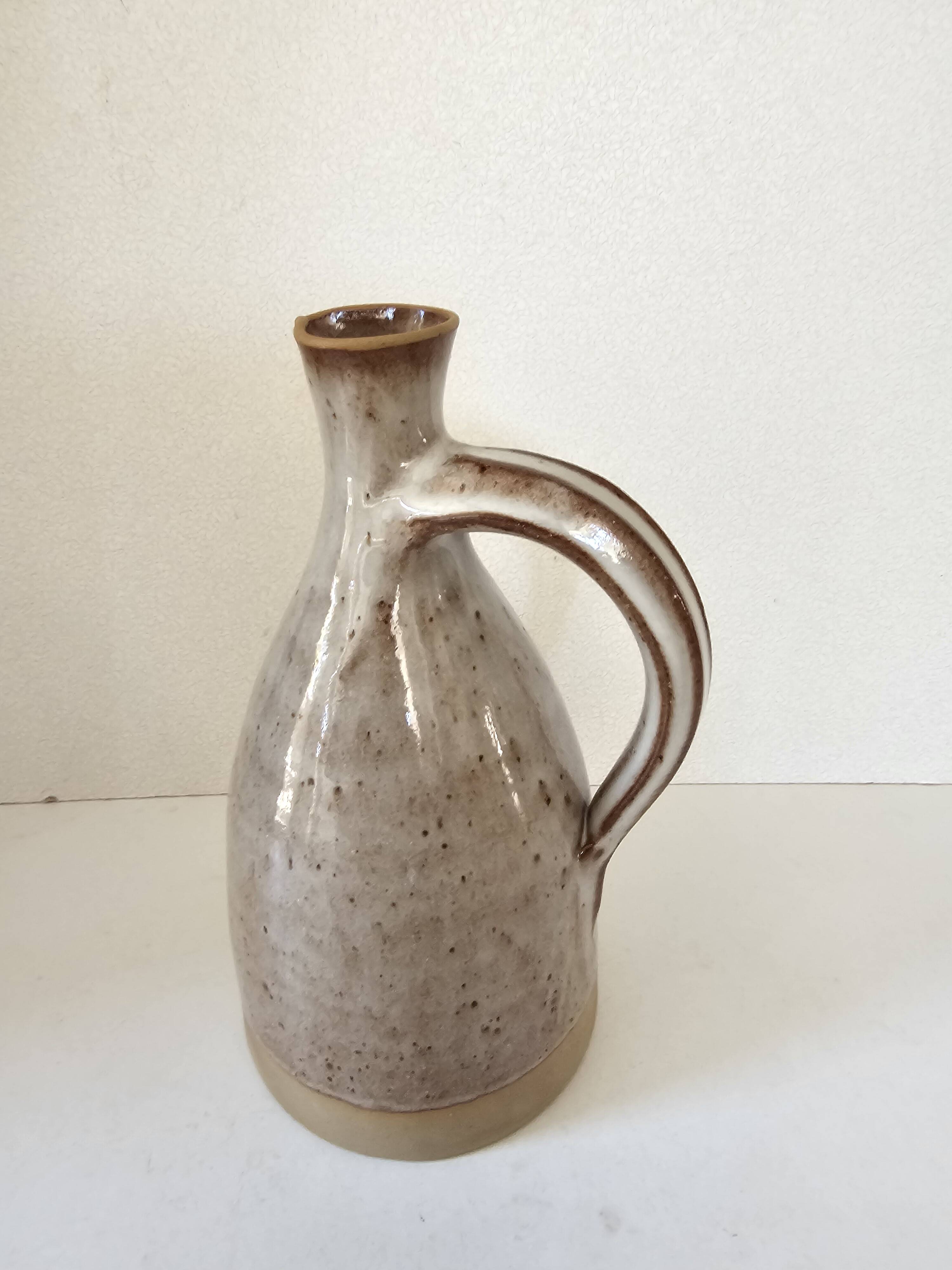 Ceramic pitcher signed Roger Jacques (Saint Amand Puisaye) 22.5cm
