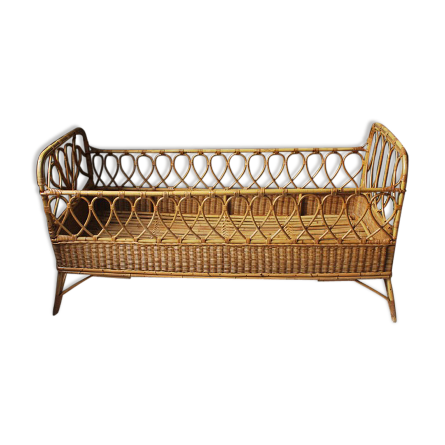 Baby rattan bed