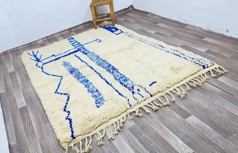 Handwoven natural wool rug, size 150/250 cm.