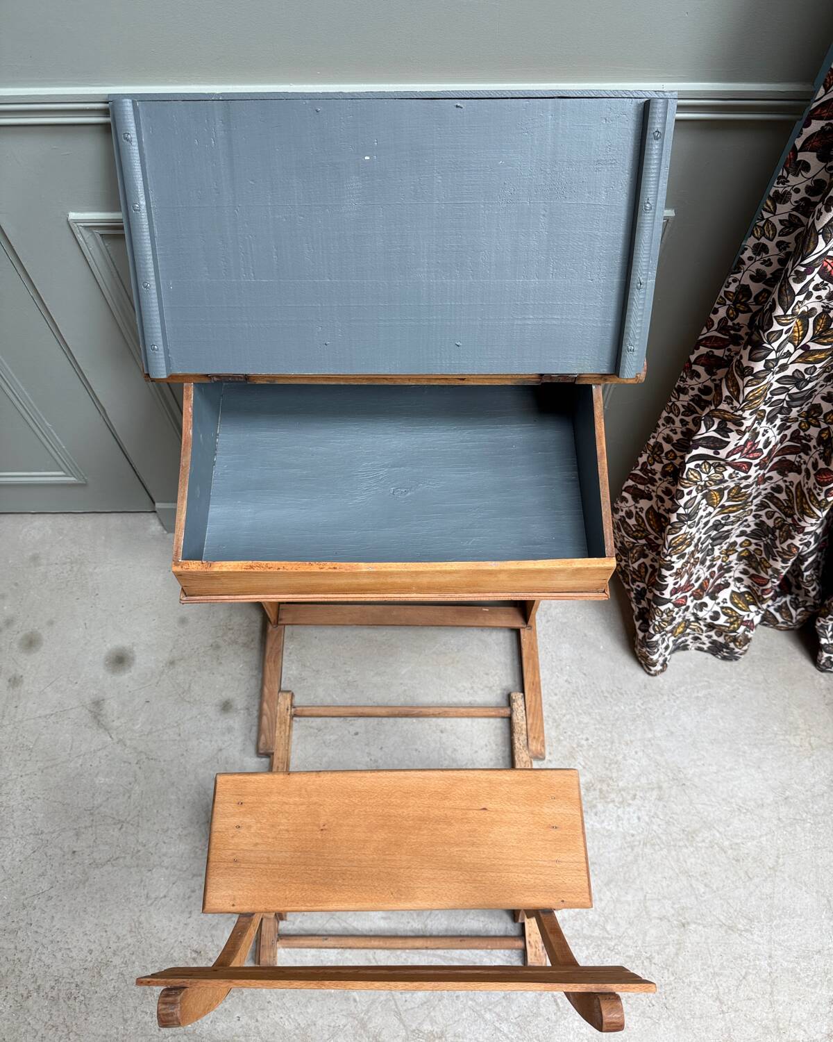 Bureau enfant avec chaise rétractable