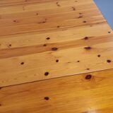 Vintage round pine table from the 60s and 70s with extensions