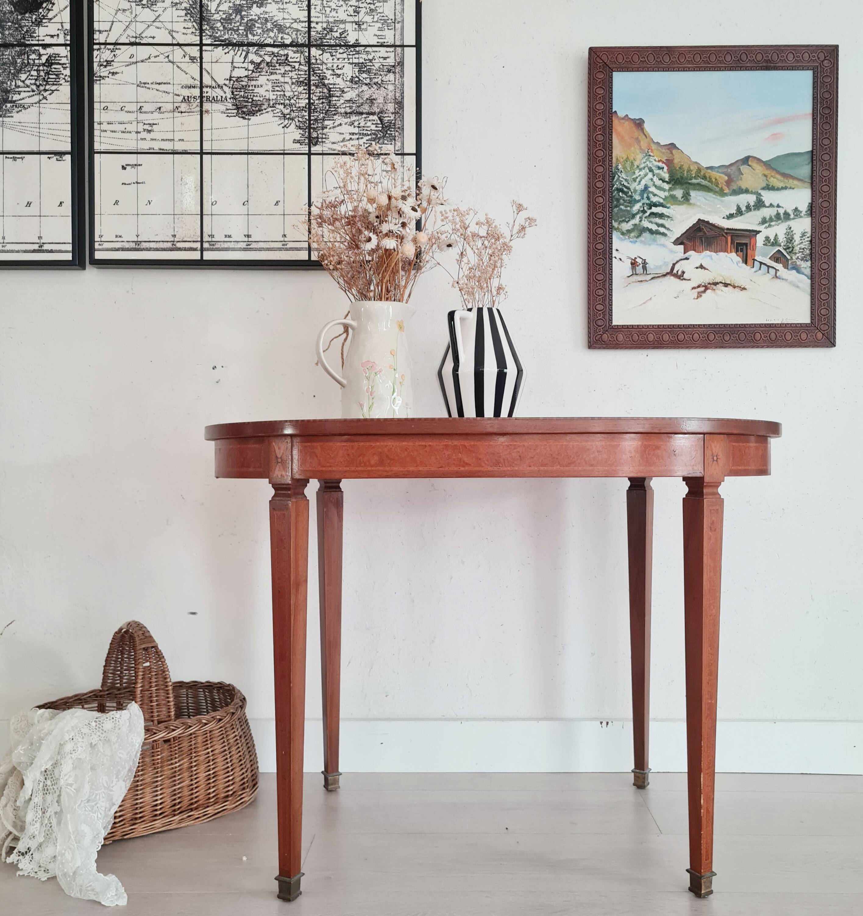 Oval inlaid table made in Germany by Sohn & Cie