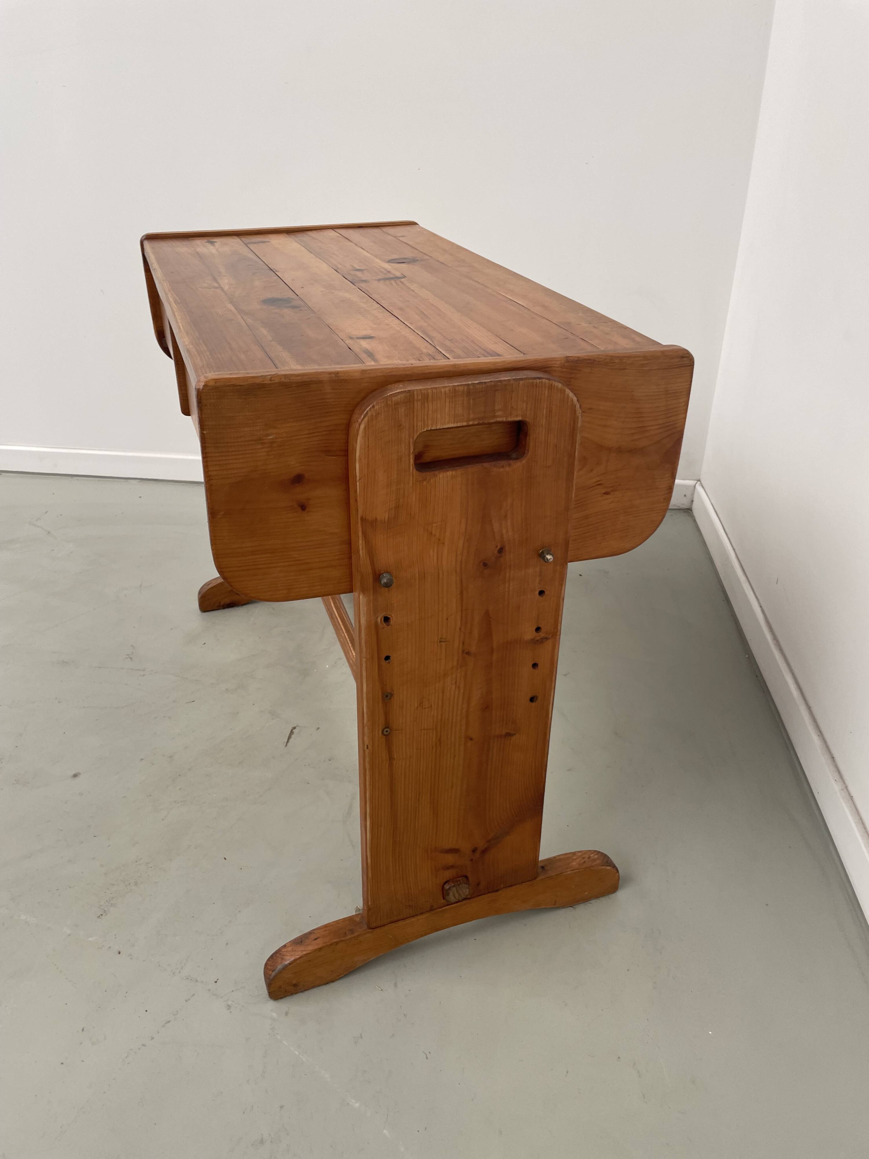 Children's pine desk from the 80s