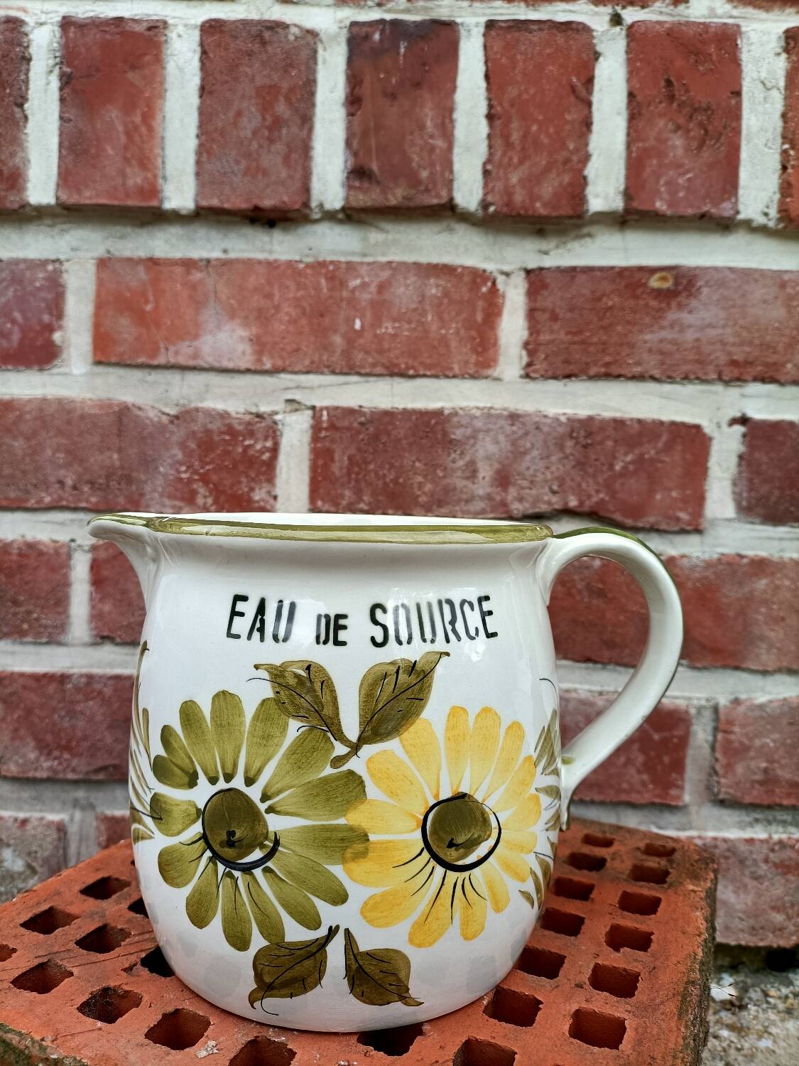 Vintage ceramic flower pitcher - Spring Water -