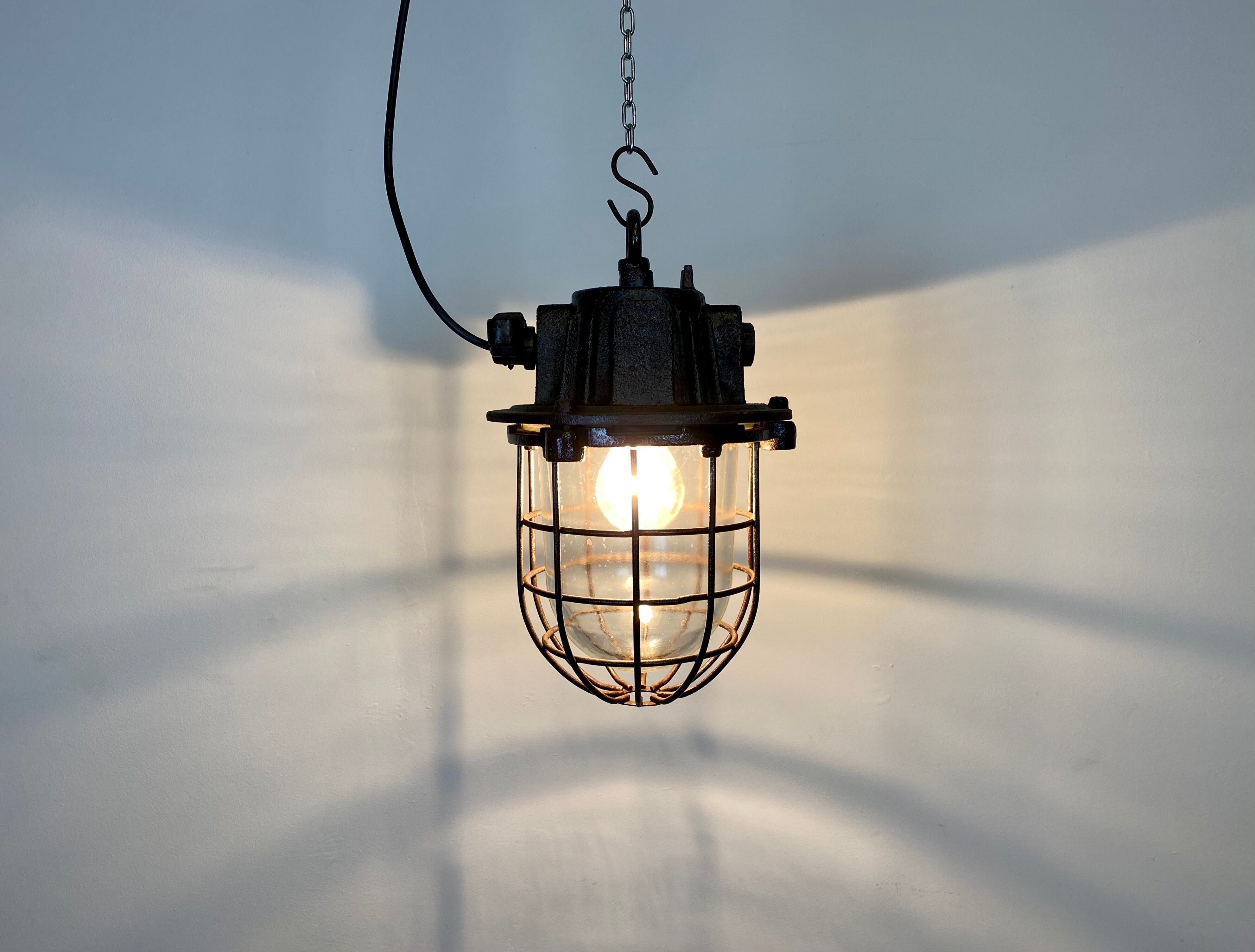 Suspension cage industrielle en fonte, années 1960