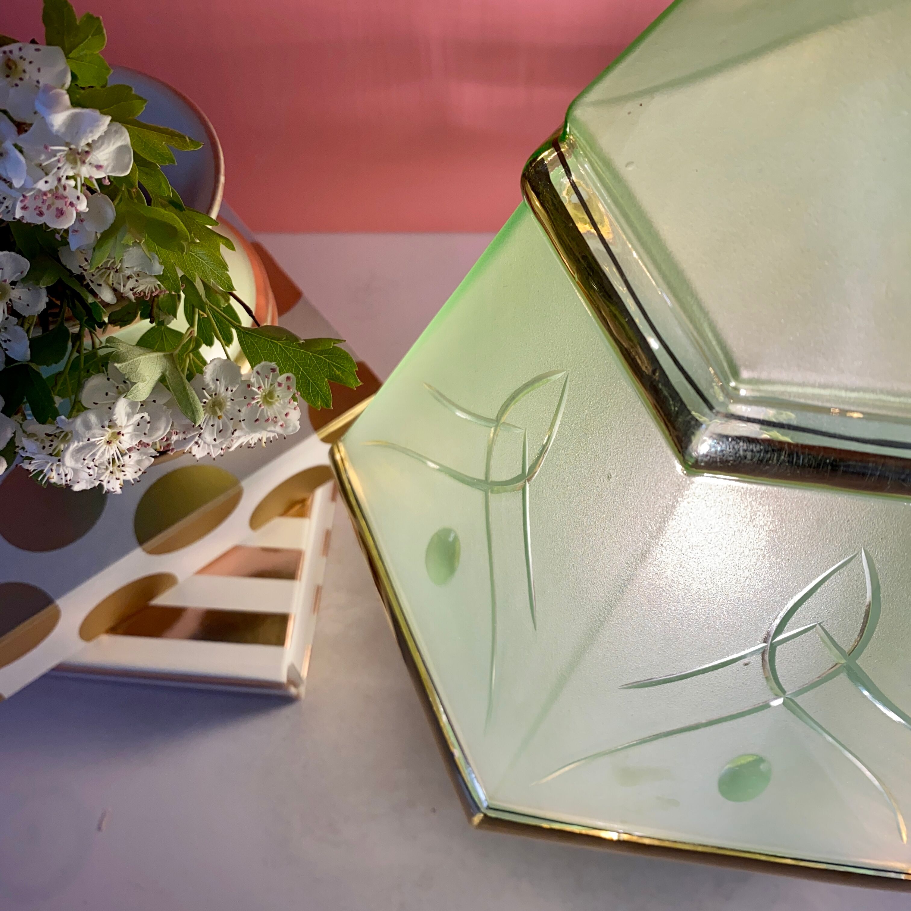 Table lamp globe vintage art deco glass