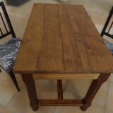 Table de ferme en chêne à pieds joinds par une entretoise