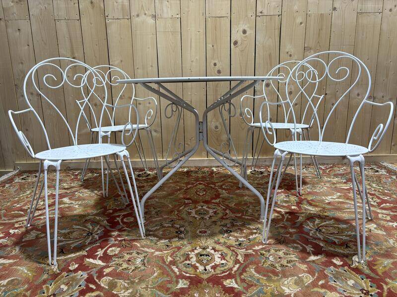 Salon de jardin en fer forgé